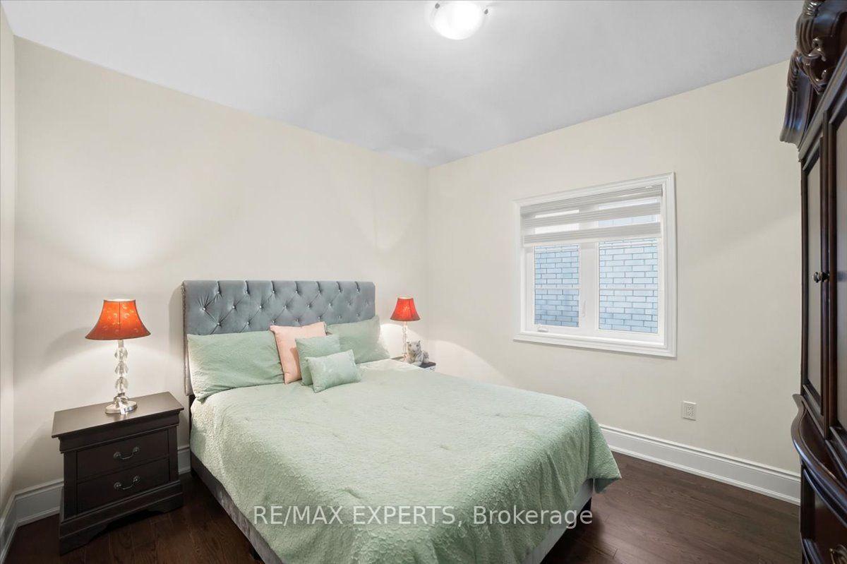 Photo 21 of 30 Midmorning Road, Brampton, Northwest Brampton — HOMEH