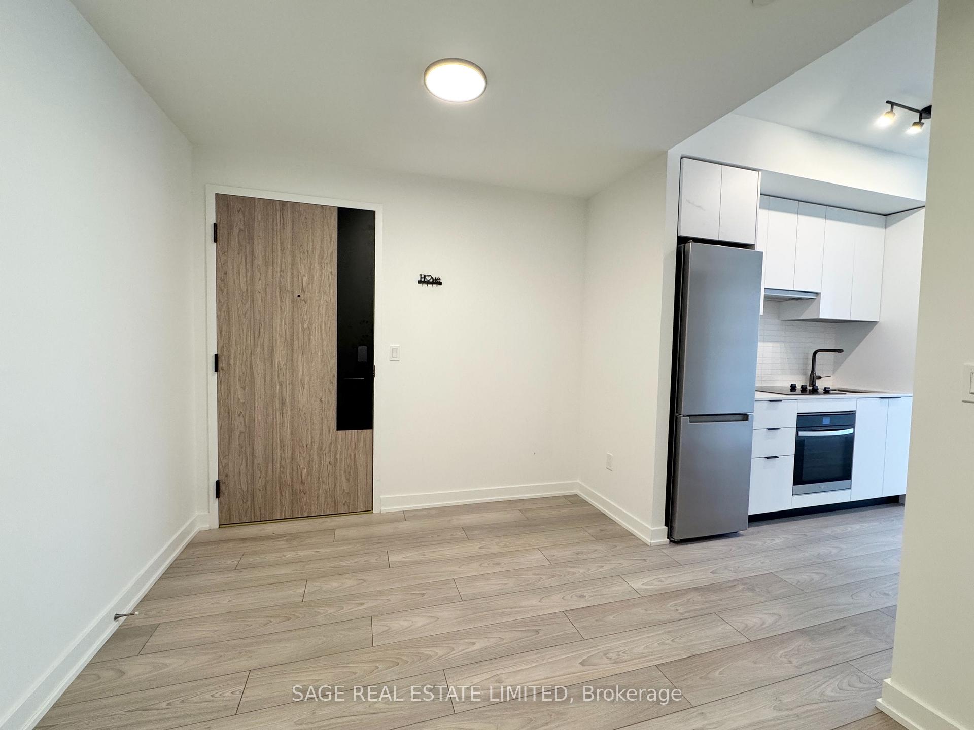 Photo 4 of Unit 433, 1007 The Queensway, Etobicoke, Islington-City Centre West — HOMEH