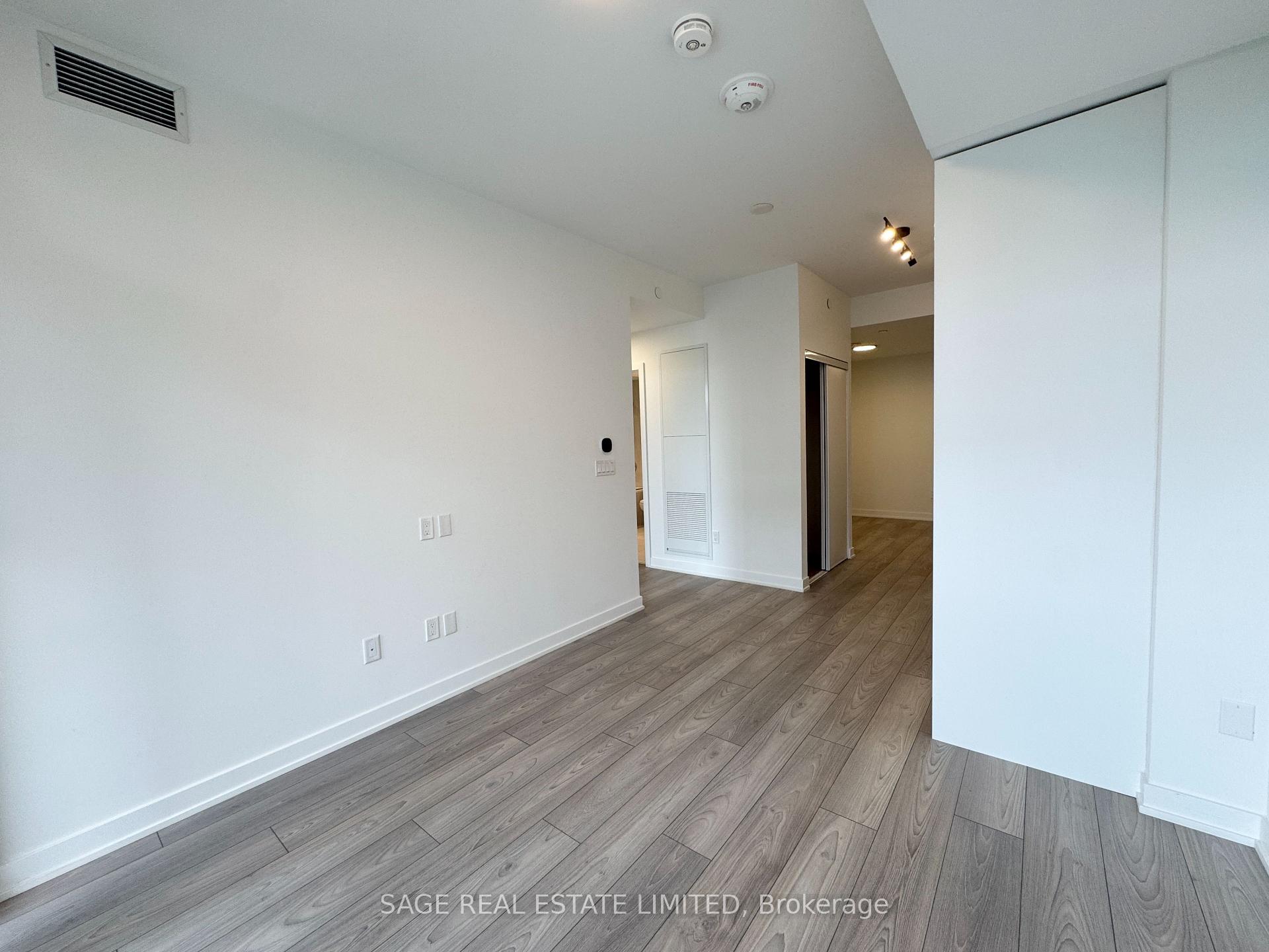 Photo 11 of Unit 433, 1007 The Queensway, Etobicoke, Islington-City Centre West — HOMEH