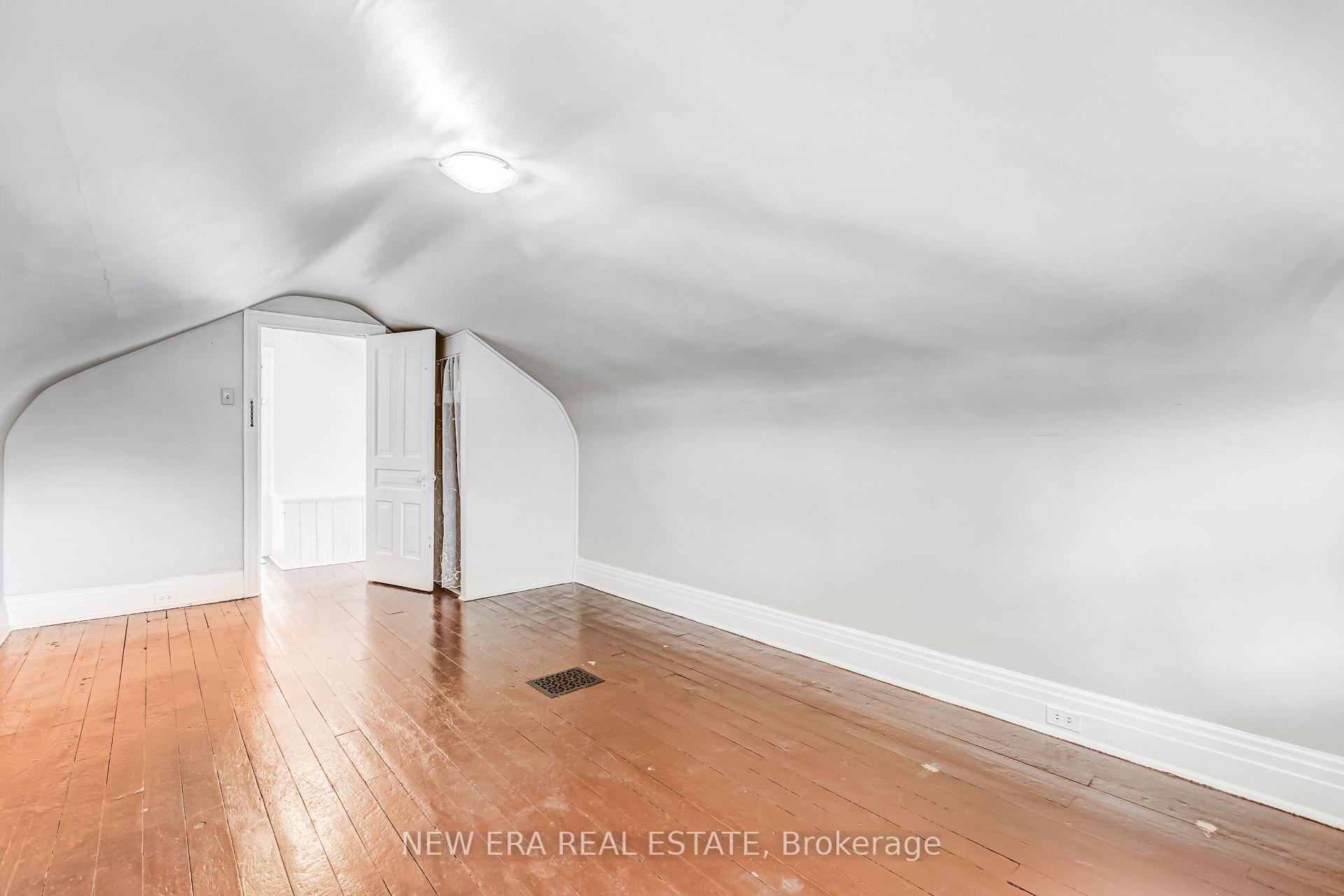 Photo 65 of 393 Ossington Avenue, Toronto, Trinity-Bellwoods — HOMEH