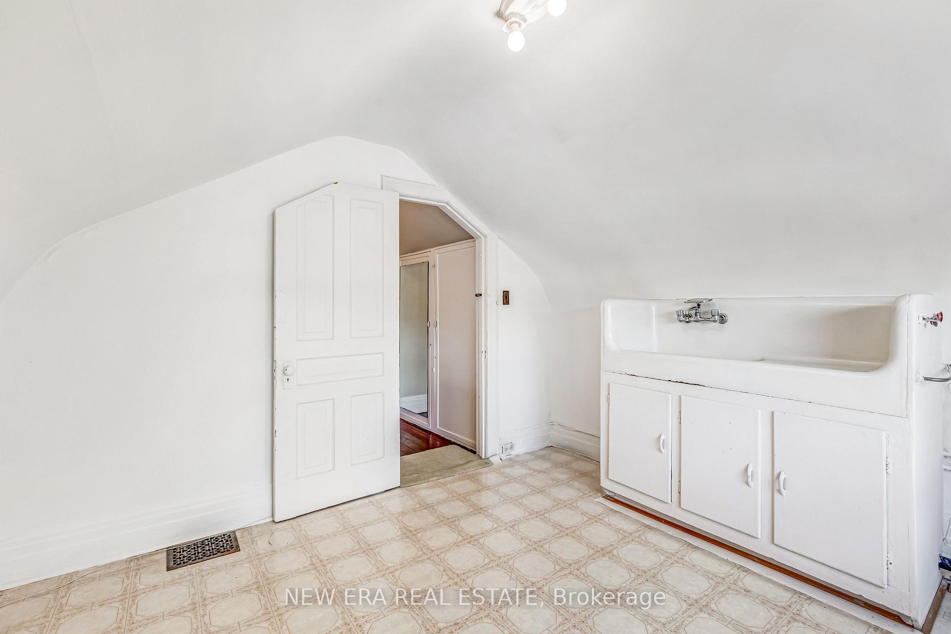 Photo 71 of 393 Ossington Avenue, Toronto, Trinity-Bellwoods — HOMEH