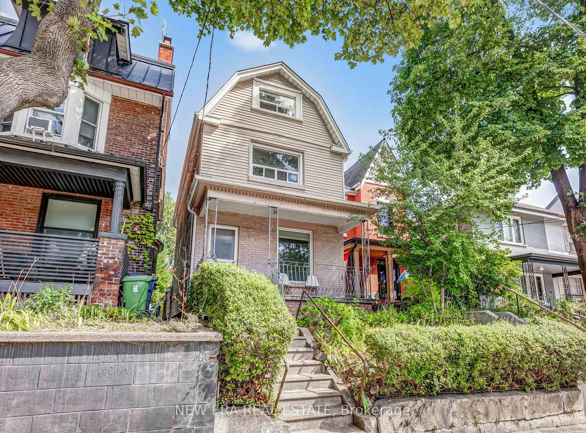 Photo of 393 Ossington Avenue