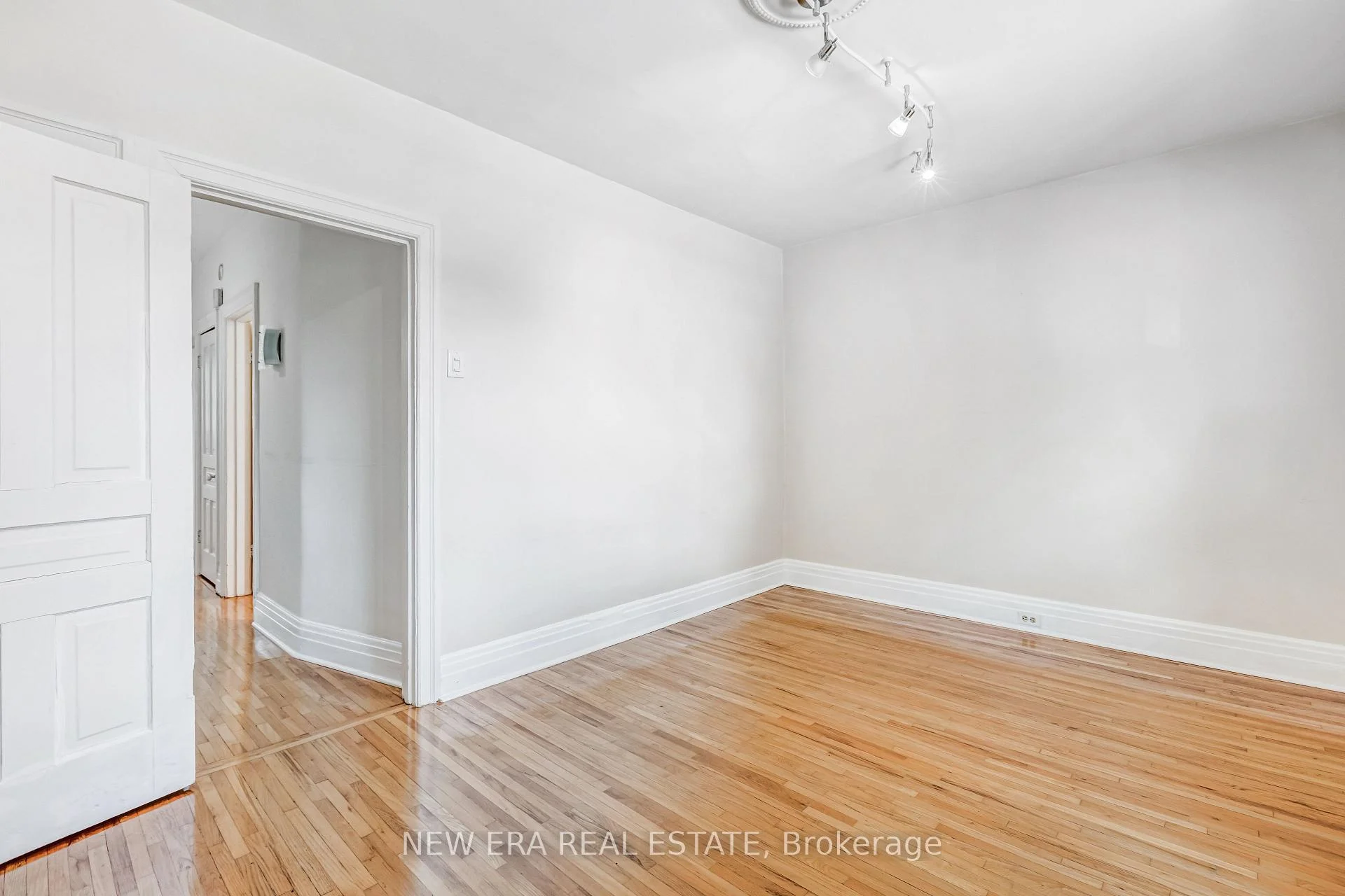 Photo 56 of 393 Ossington Avenue, Toronto, Trinity-Bellwoods — HOMEH