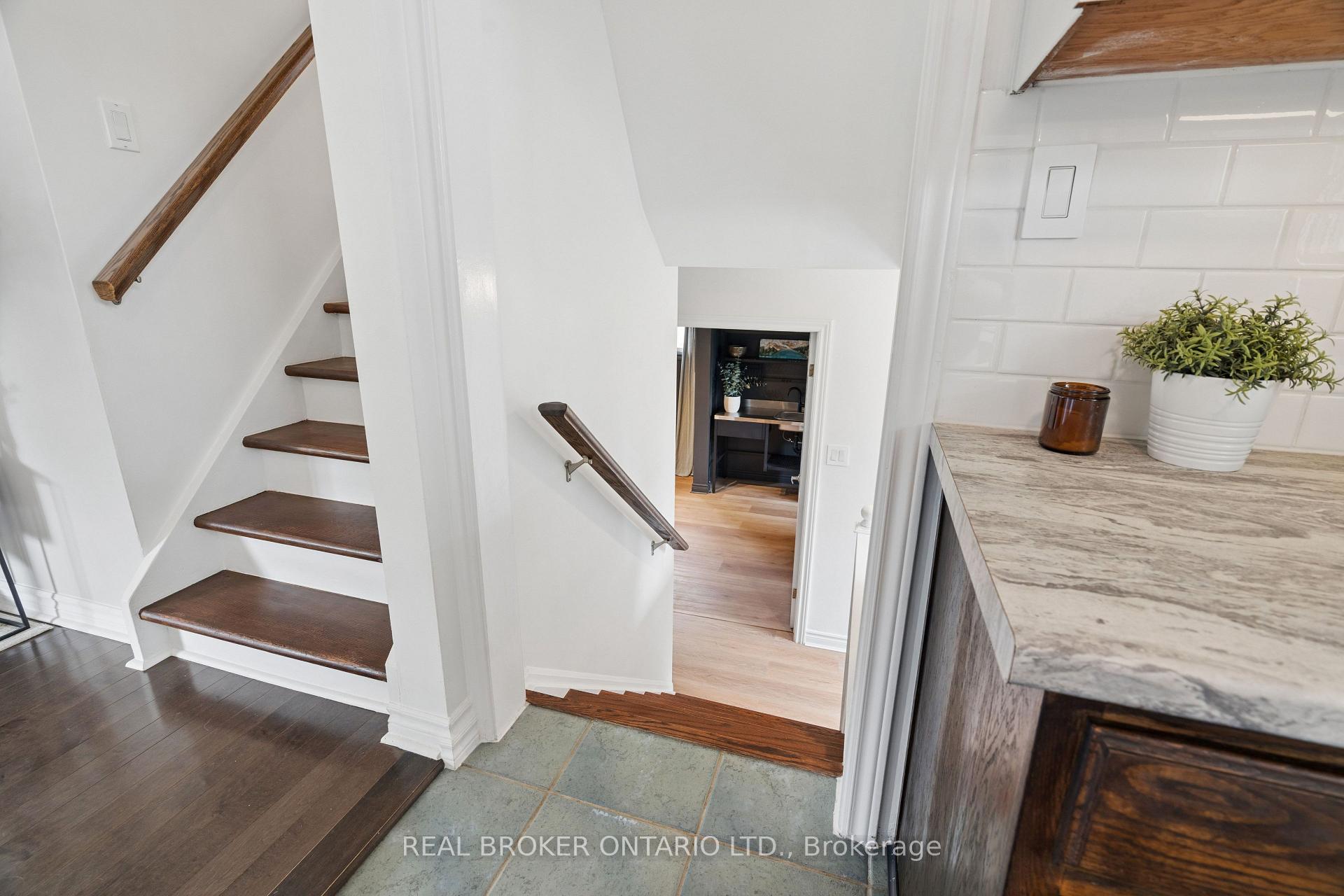 Photo 25 of 33 Patterson Avenue, Brantford, Echo Place — HOMEH