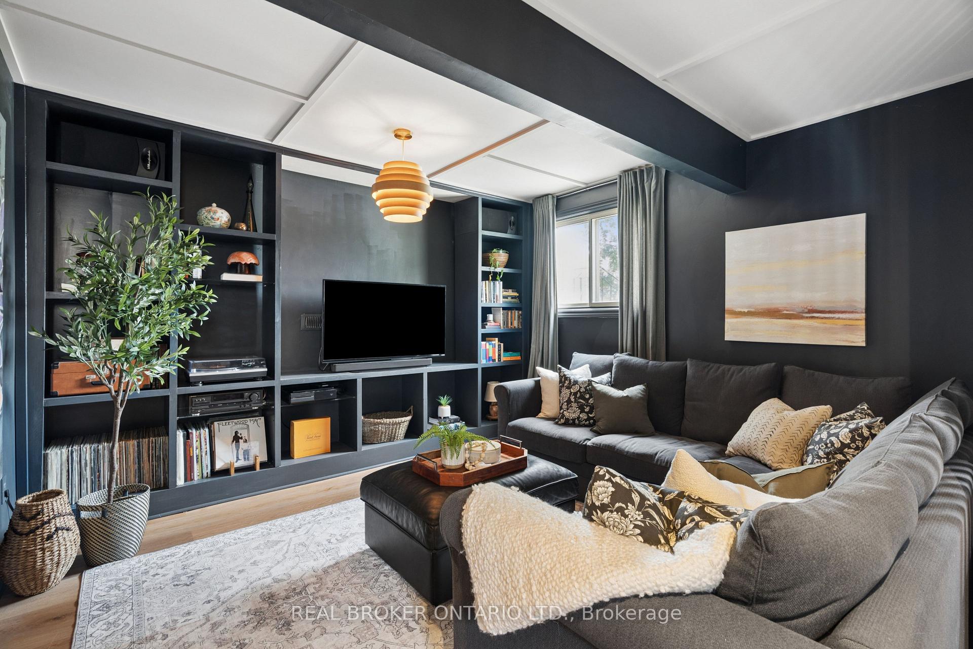 Photo 31 of 33 Patterson Avenue, Brantford, Echo Place — HOMEH