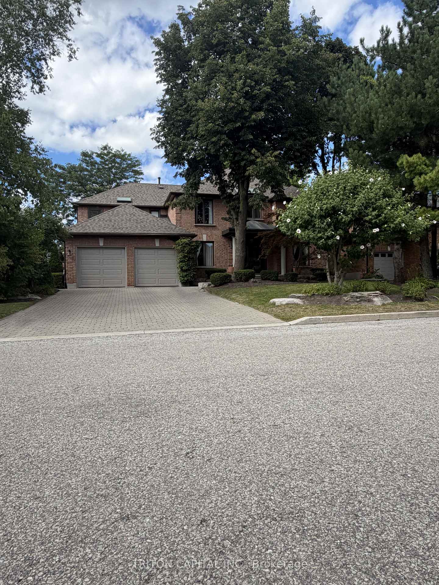 Photo 2 of 64 Dianawood Ridge, Vaughan, East Woodbridge — HOMEH