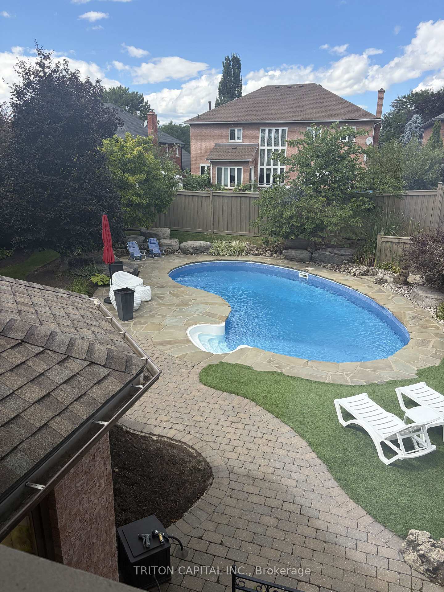 Photo 5 of 64 Dianawood Ridge, Vaughan, East Woodbridge — HOMEH