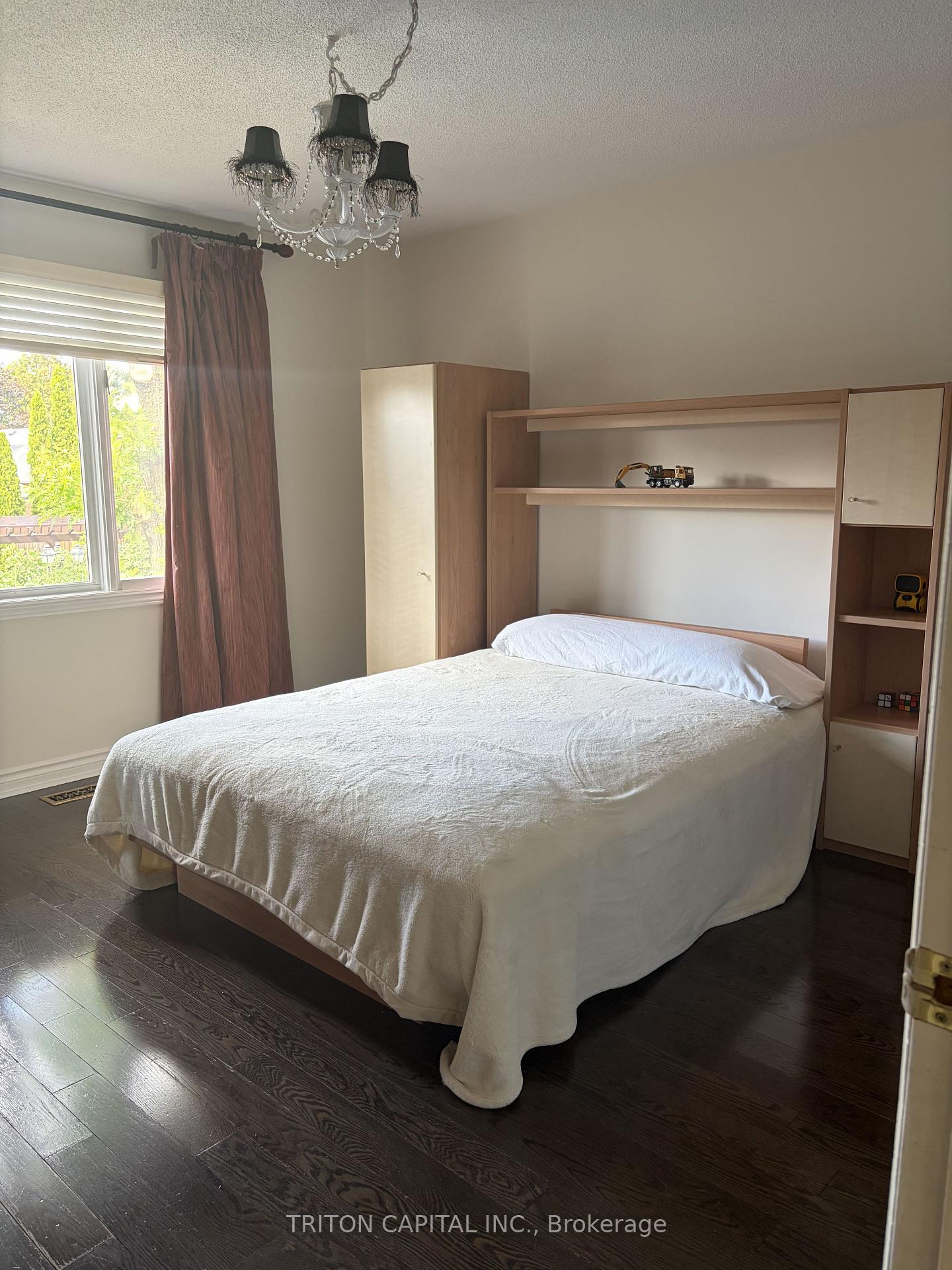 Photo 12 of 64 Dianawood Ridge, Vaughan, East Woodbridge — HOMEH