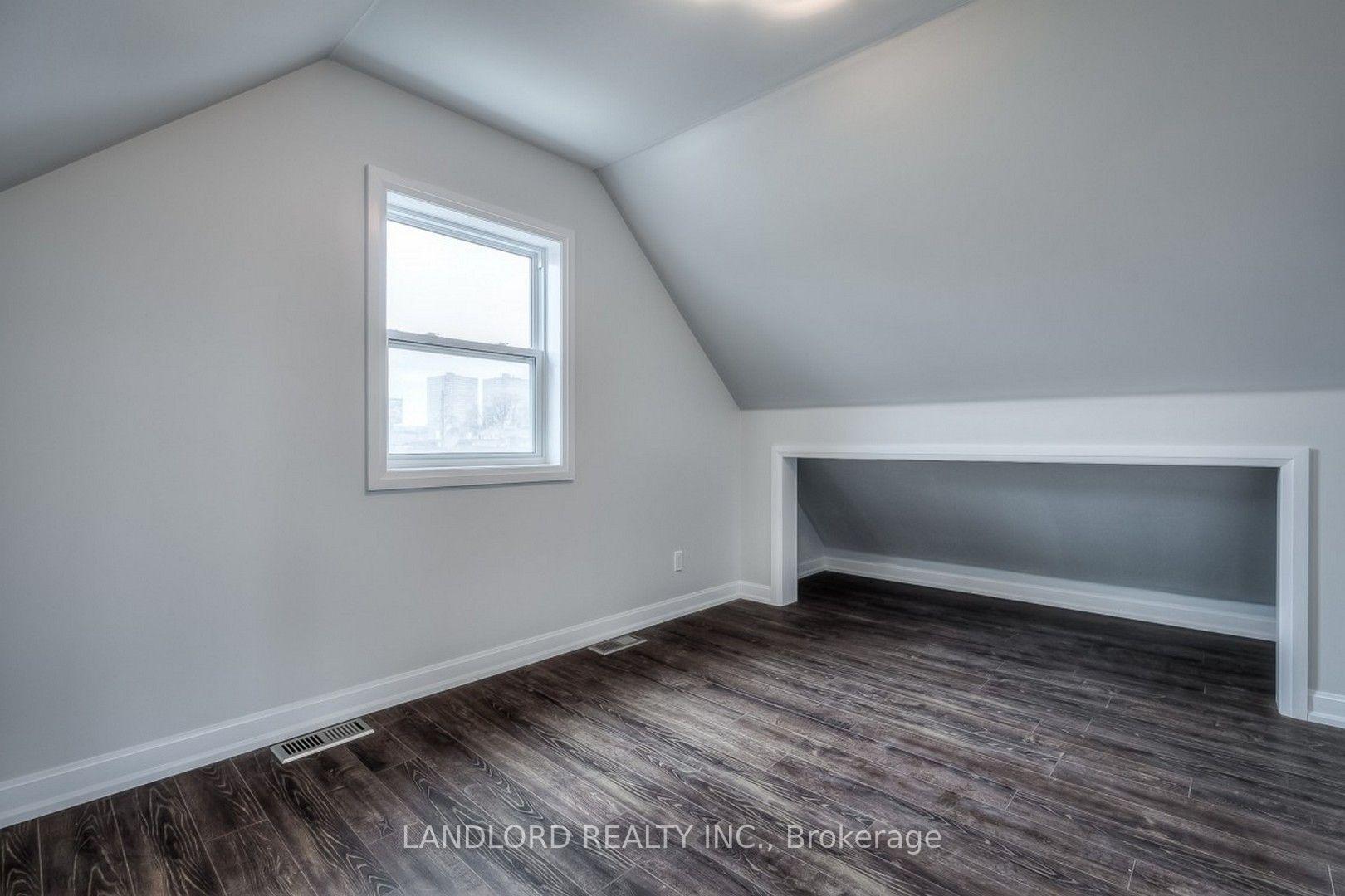 Photo 10 of 82 Parkway Avenue, Toronto, Roncesvalles — HOMEH
