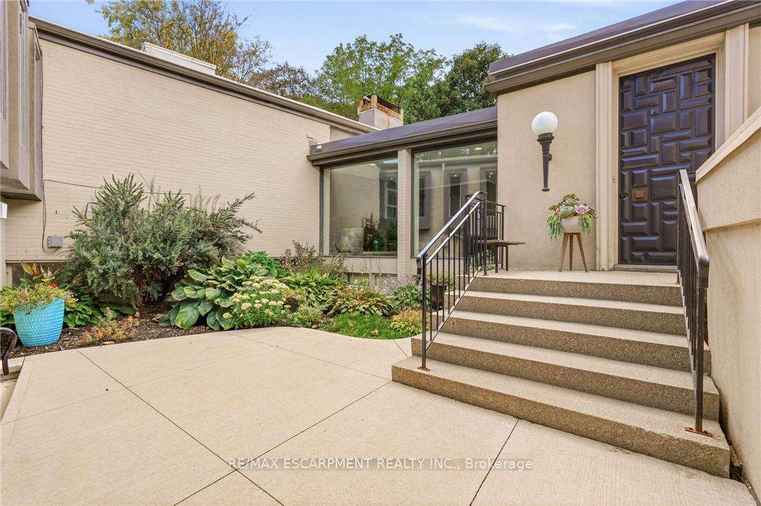 Photo 3 of 79 Amelia Street, Hamilton, Kirkendall — HOMEH