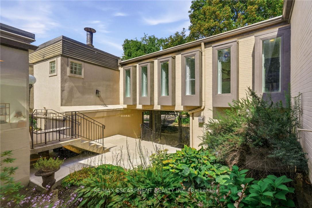 Photo 5 of 79 Amelia Street, Hamilton, Kirkendall — HOMEH