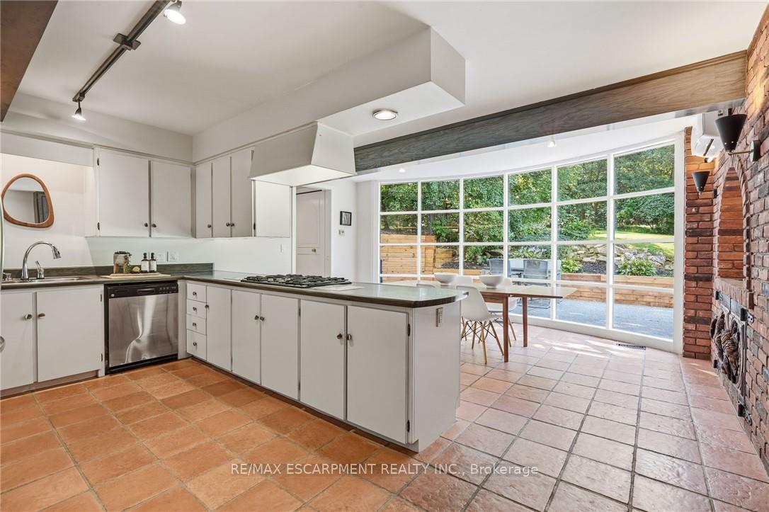 Photo 16 of 79 Amelia Street, Hamilton, Kirkendall — HOMEH
