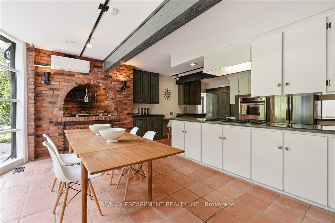 Photo 20 of 79 Amelia Street, Hamilton, Kirkendall — HOMEH