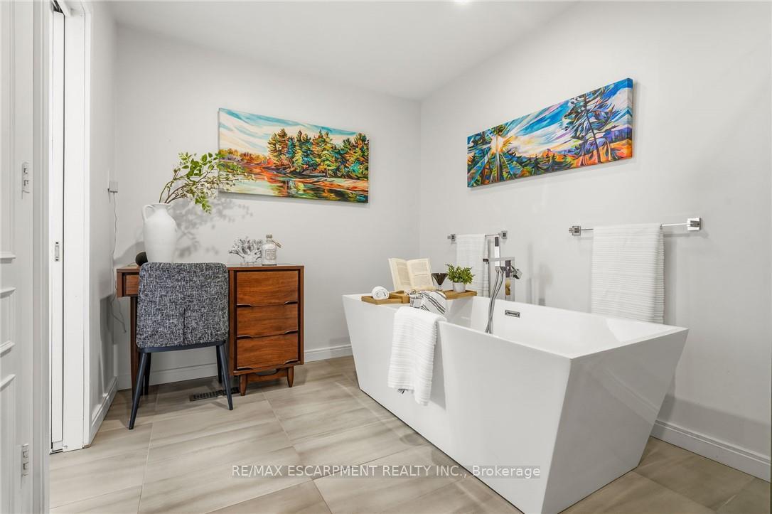 Photo 34 of 79 Amelia Street, Hamilton, Kirkendall — HOMEH