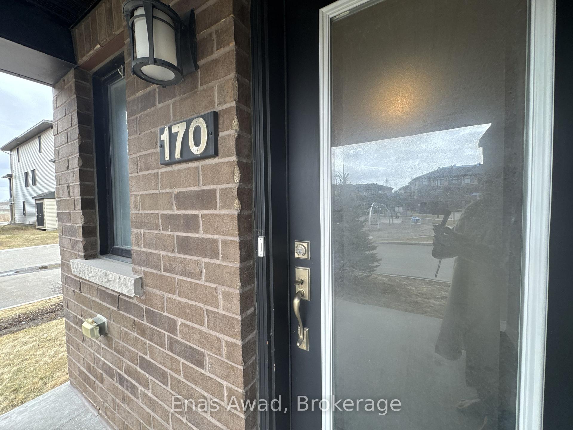 Photo 3 of 170 Gothenburg Private, Ottawa, Riverside South/Gloucester Glen — HOMEH