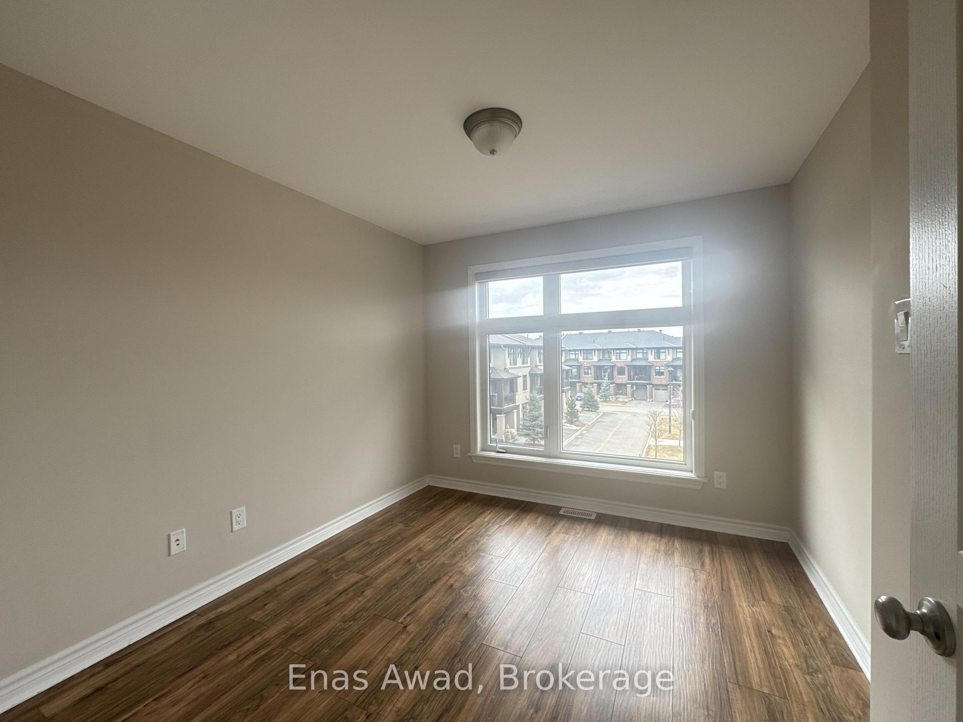 Photo 13 of 170 Gothenburg Private, Ottawa, Riverside South/Gloucester Glen — HOMEH