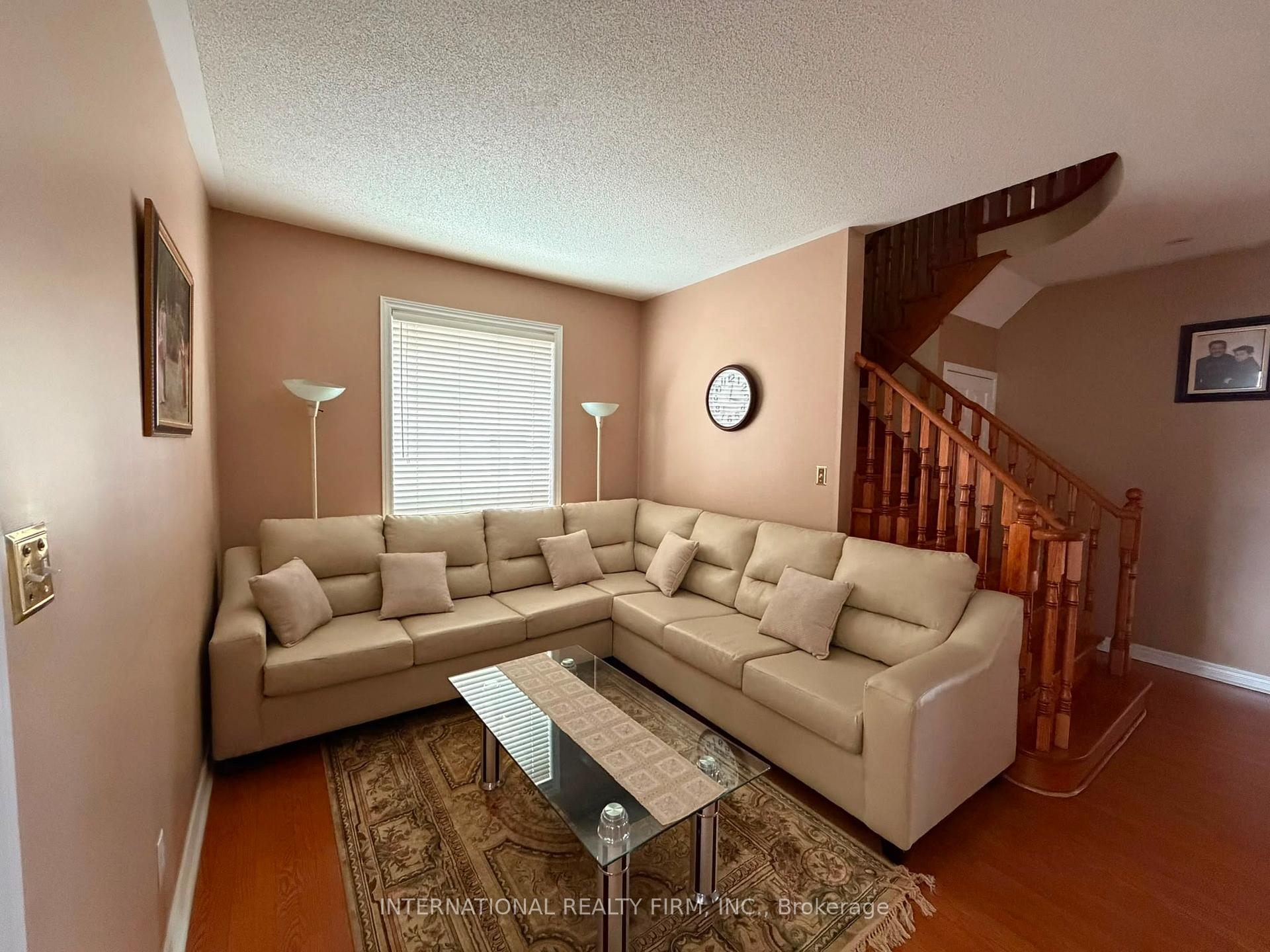 Photo 4 of 12 Fountainview Way, Brampton, Bramalea North Industrial — HOMEH
