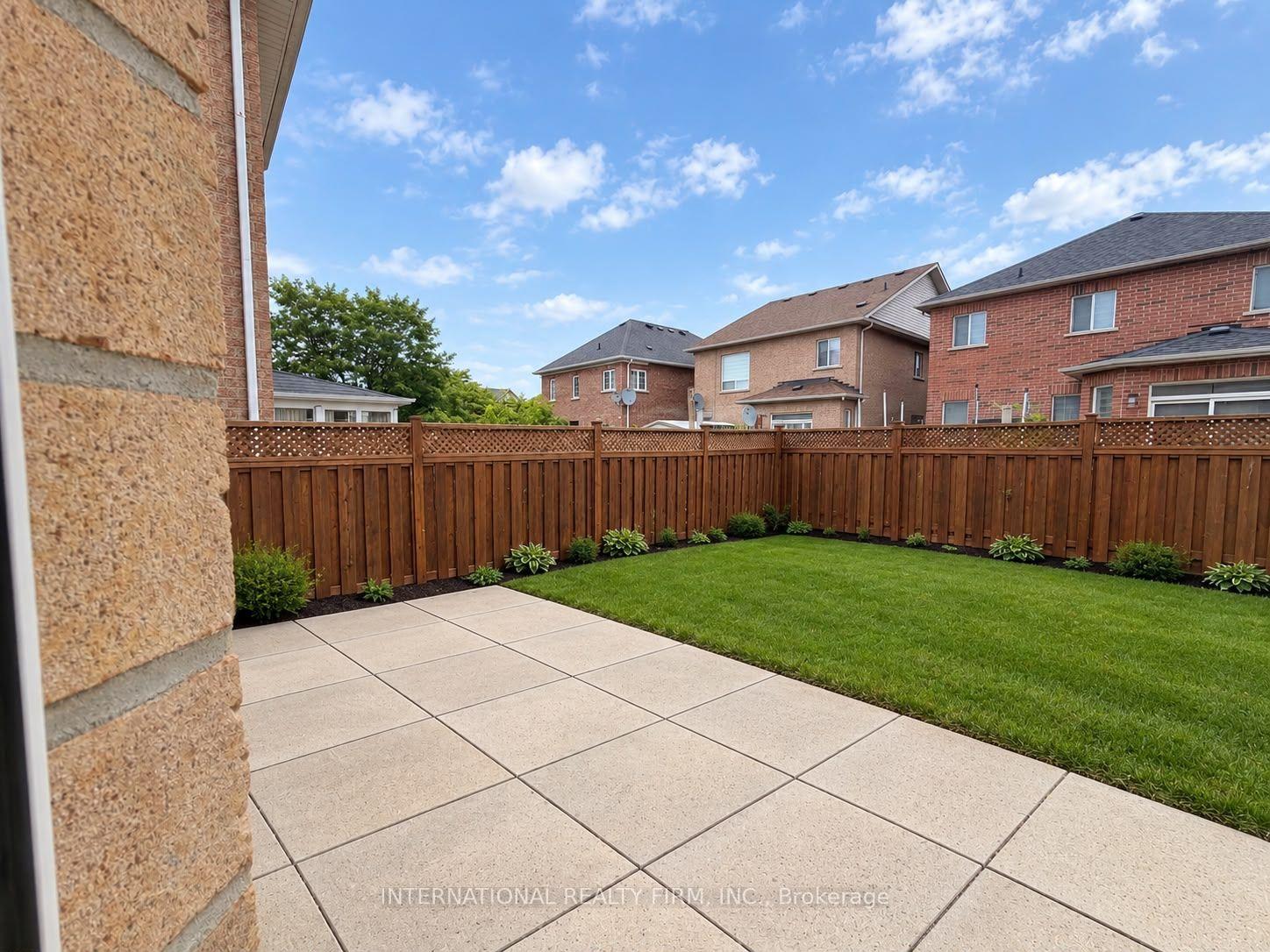 Photo 16 of 12 Fountainview Way, Brampton, Bramalea North Industrial — HOMEH