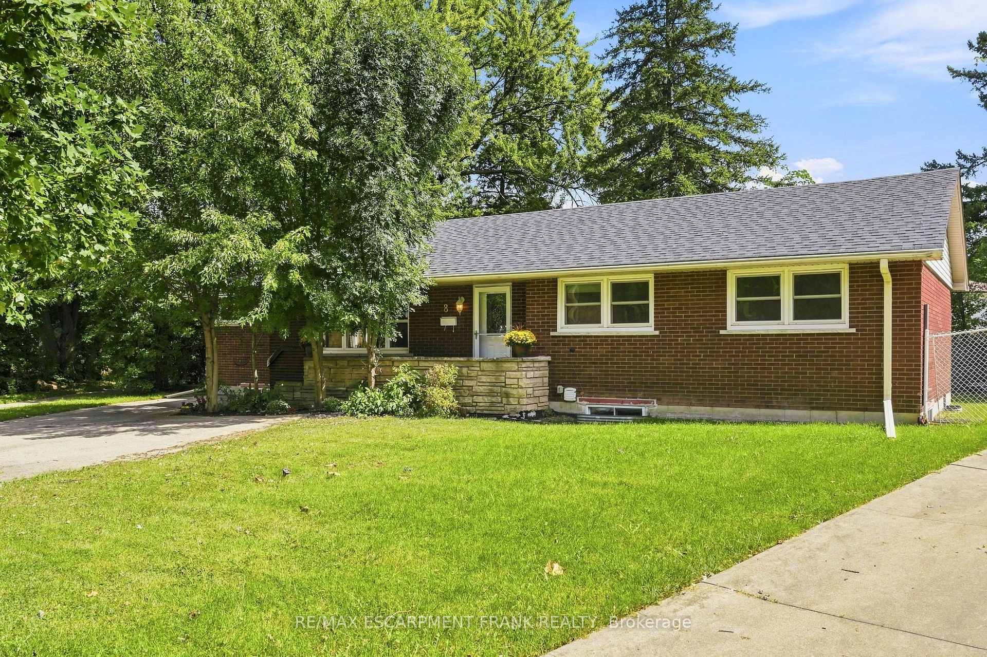 Photo of 8 Emming Court