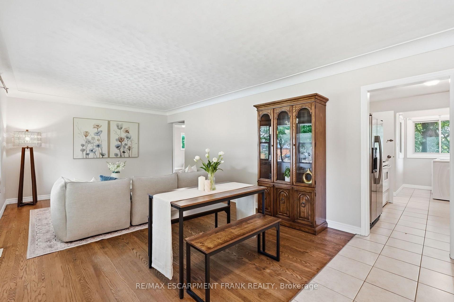 Photo 7 of 8 Emming Court, Hamilton, Buchanan — HOMEH