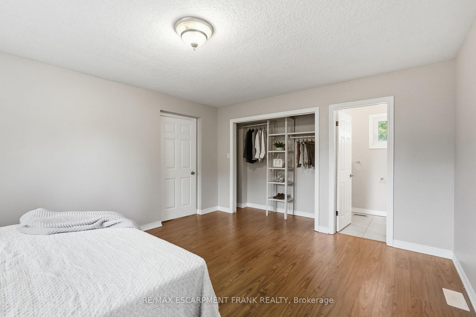Photo 15 of 8 Emming Court, Hamilton, Buchanan — HOMEH