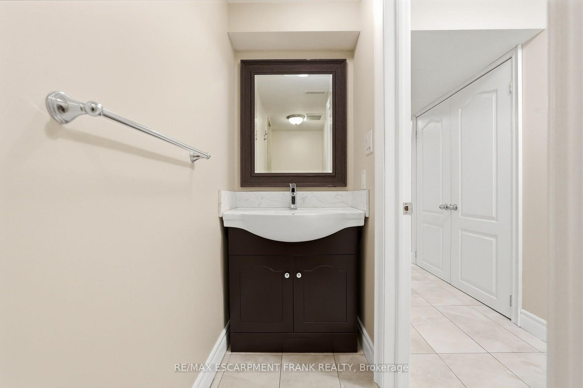 Photo 33 of 8 Emming Court, Hamilton, Buchanan — HOMEH