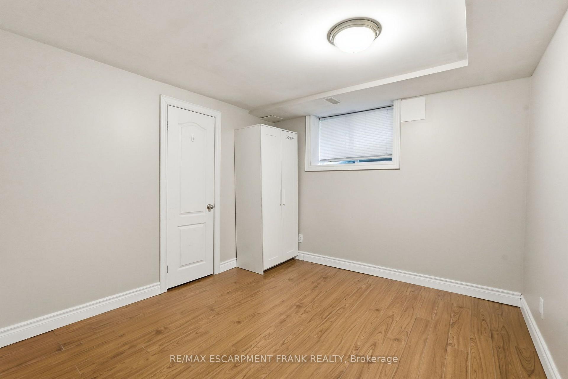 Photo 41 of 8 Emming Court, Hamilton, Buchanan — HOMEH