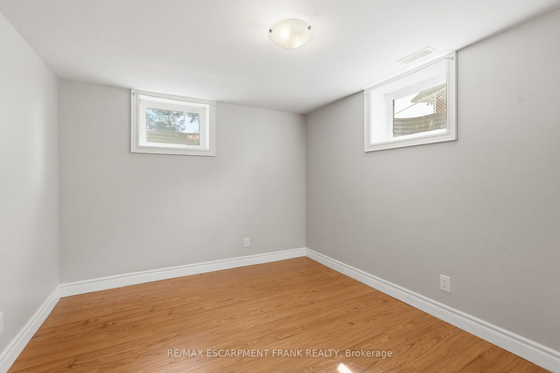 Photo 46 of 8 Emming Court, Hamilton, Buchanan — HOMEH