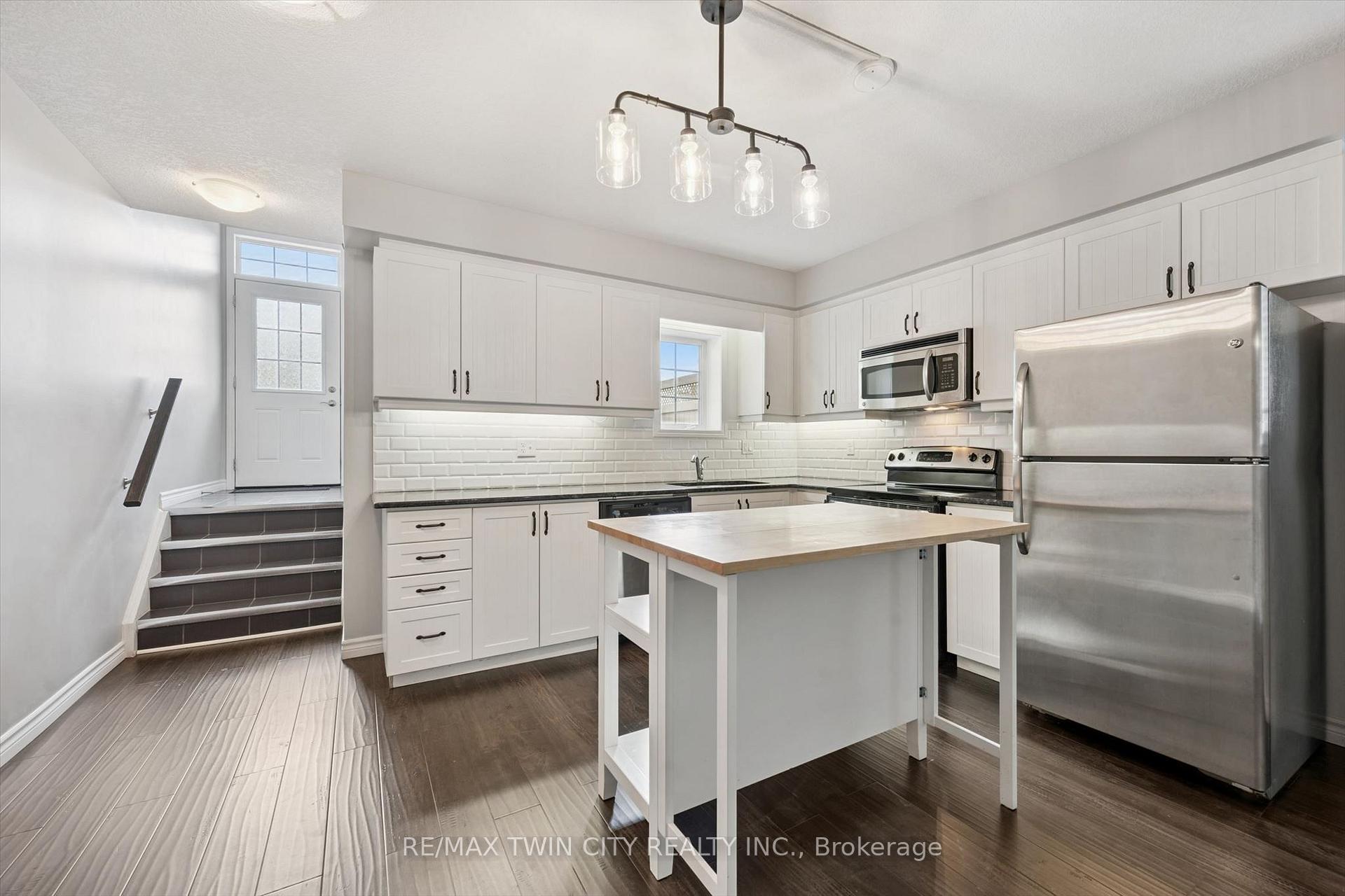 Photo 9 of Unit 33D, 931 Glasgow Street, Kitchener, Highland West — HOMEH