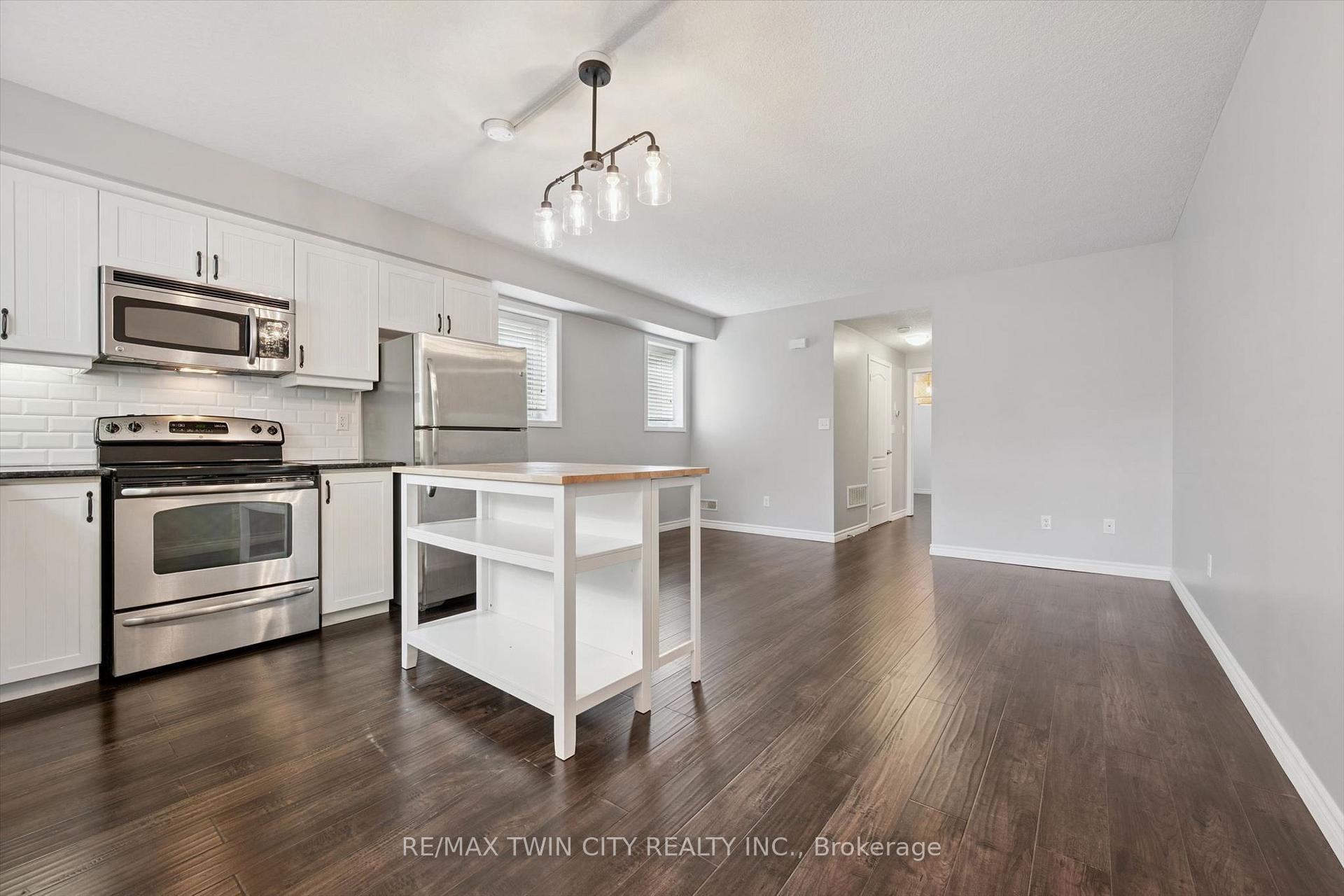 Photo 11 of Unit 33D, 931 Glasgow Street, Kitchener, Highland West — HOMEH