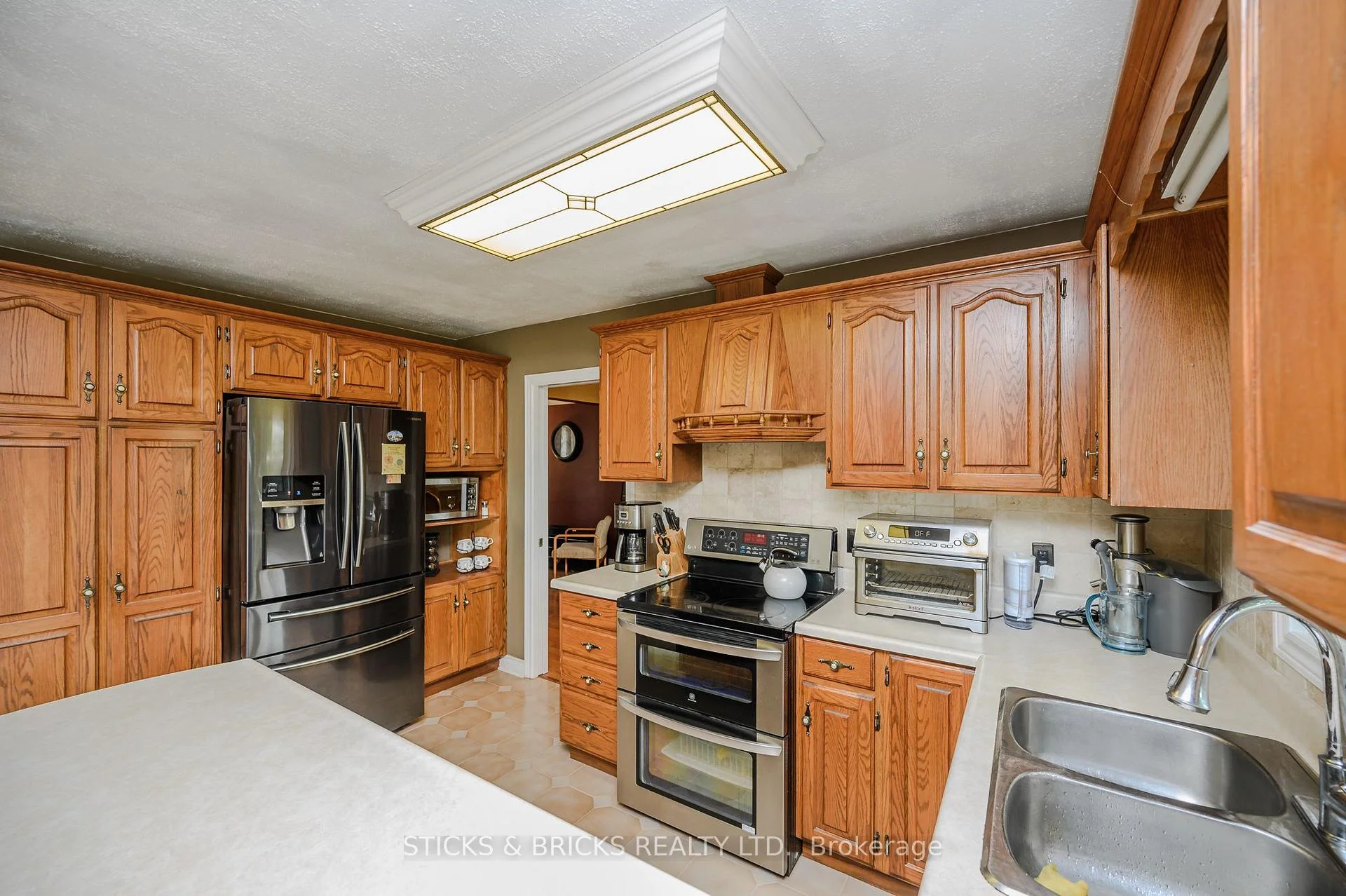 Photo 19 of 7102 Burbank Crescent, Niagara Falls, Stamford — HOMEH