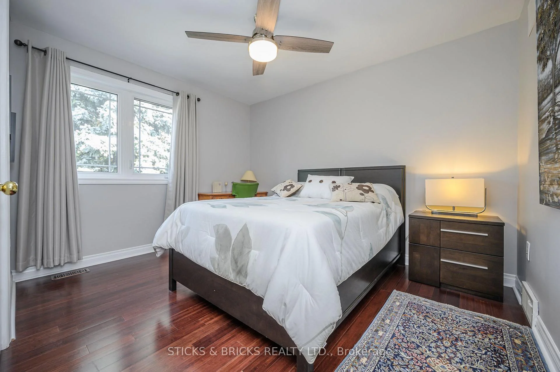 Photo 52 of 7102 Burbank Crescent, Niagara Falls, Stamford — HOMEH