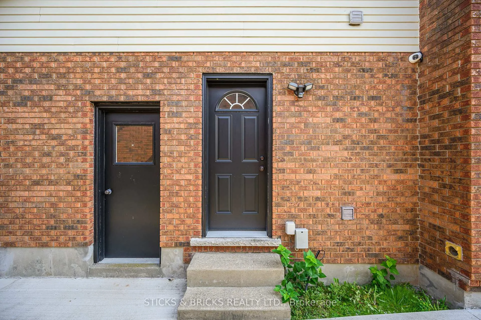 Photo 54 of 7102 Burbank Crescent, Niagara Falls, Stamford — HOMEH