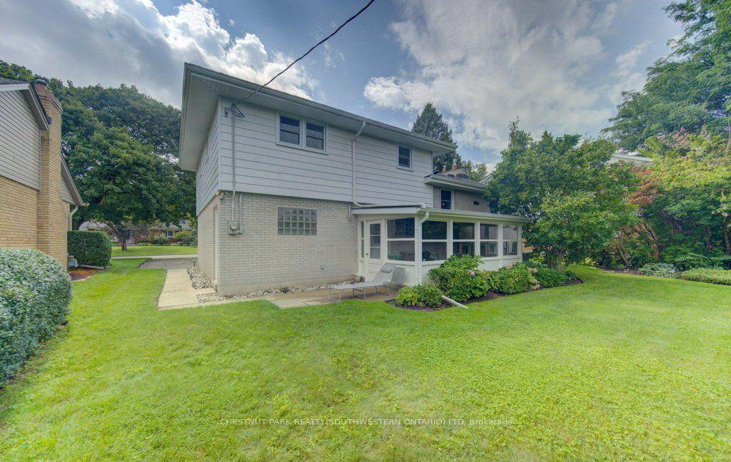 Photo 8 of 204 Stanley Drive, Waterloo, Uptown West — HOMEH