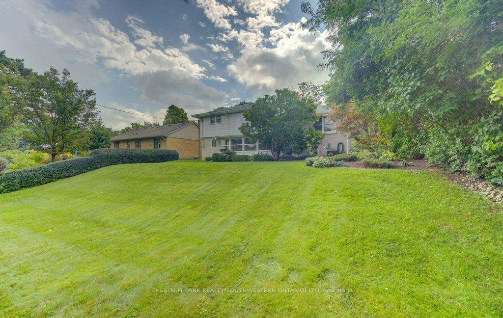 Photo 10 of 204 Stanley Drive, Waterloo, Uptown West — HOMEH