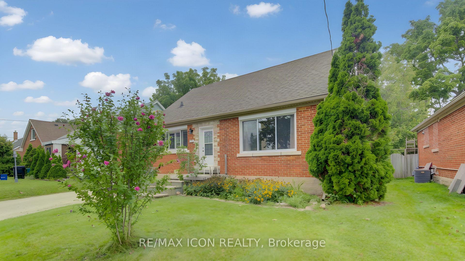 Photo 3 of 104 Mausser Avenue, Kitchener, Southdale — HOMEH