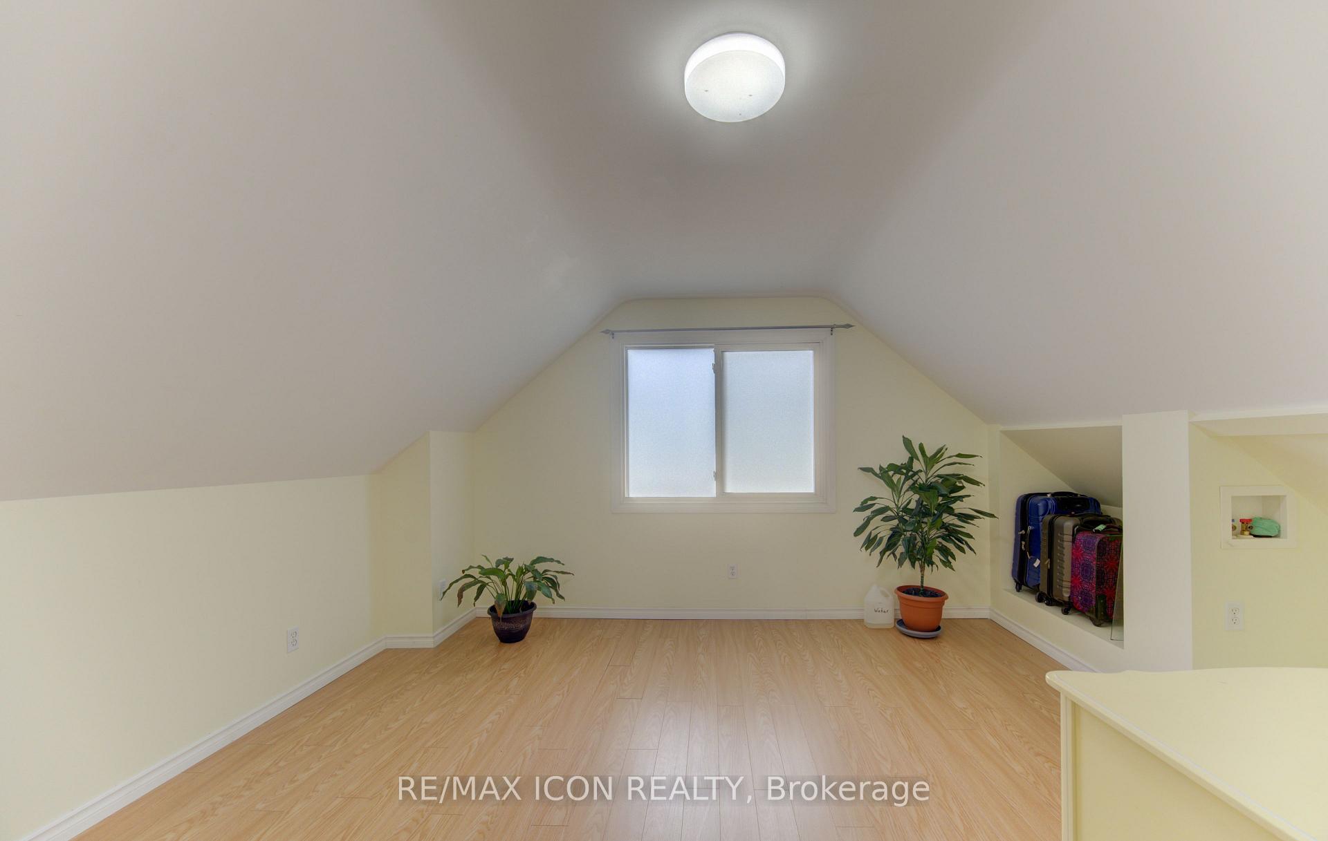 Photo 29 of 104 Mausser Avenue, Kitchener, Southdale — HOMEH