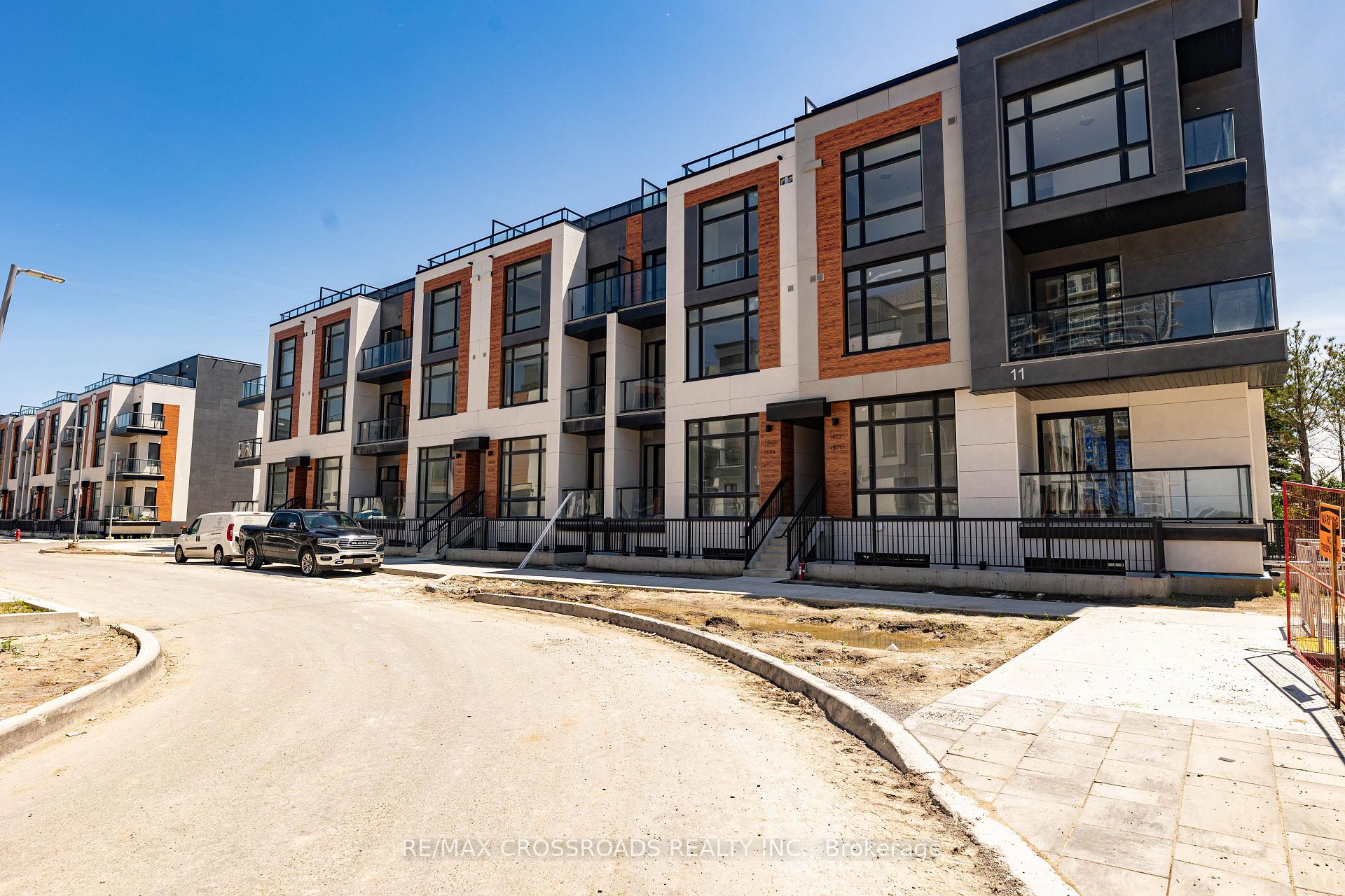 Photo 2 of Unit 1503, 11 David Eyer Road, Richmond Hill, Rural Richmond Hill — HOMEH