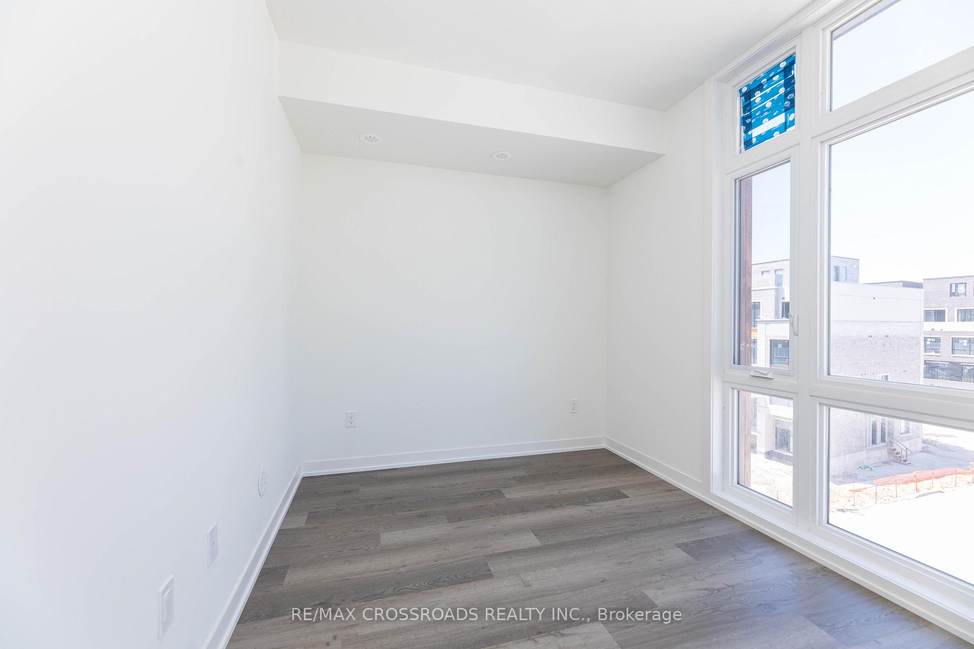 Photo 18 of Unit 1503, 11 David Eyer Road, Richmond Hill, Rural Richmond Hill — HOMEH