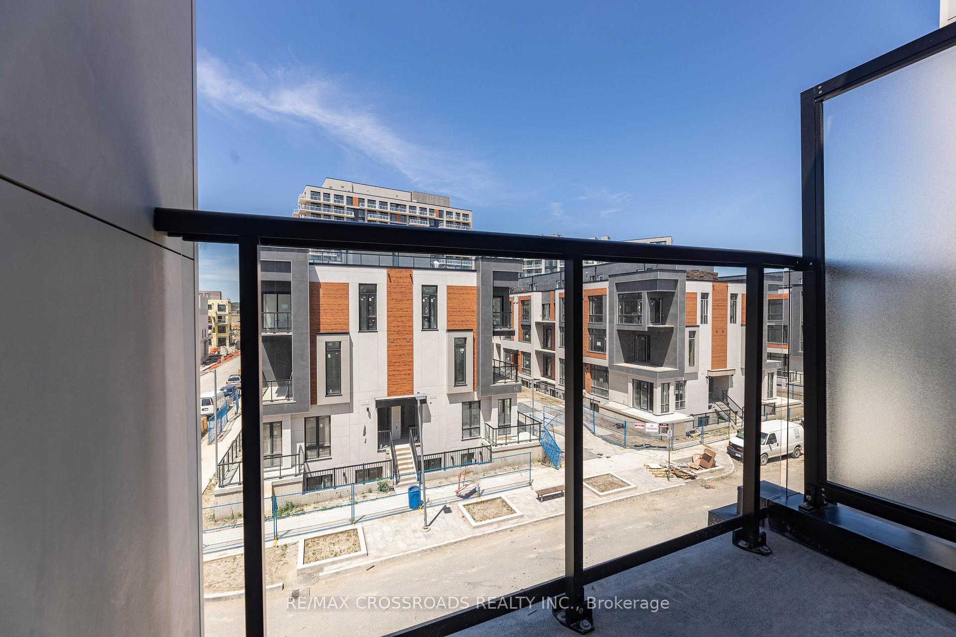 Photo 22 of Unit 1503, 11 David Eyer Road, Richmond Hill, Rural Richmond Hill — HOMEH