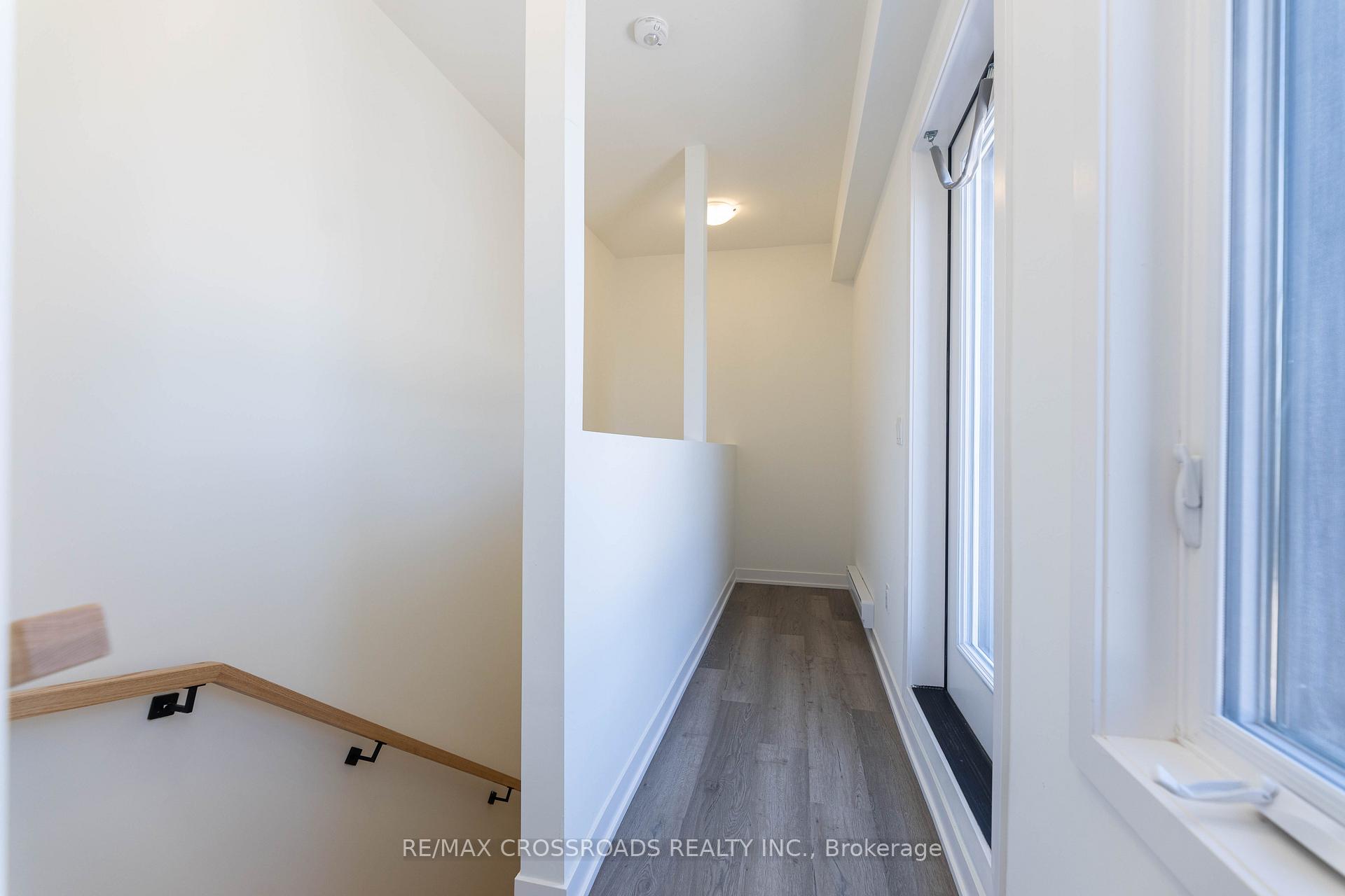 Photo 23 of Unit 1503, 11 David Eyer Road, Richmond Hill, Rural Richmond Hill — HOMEH
