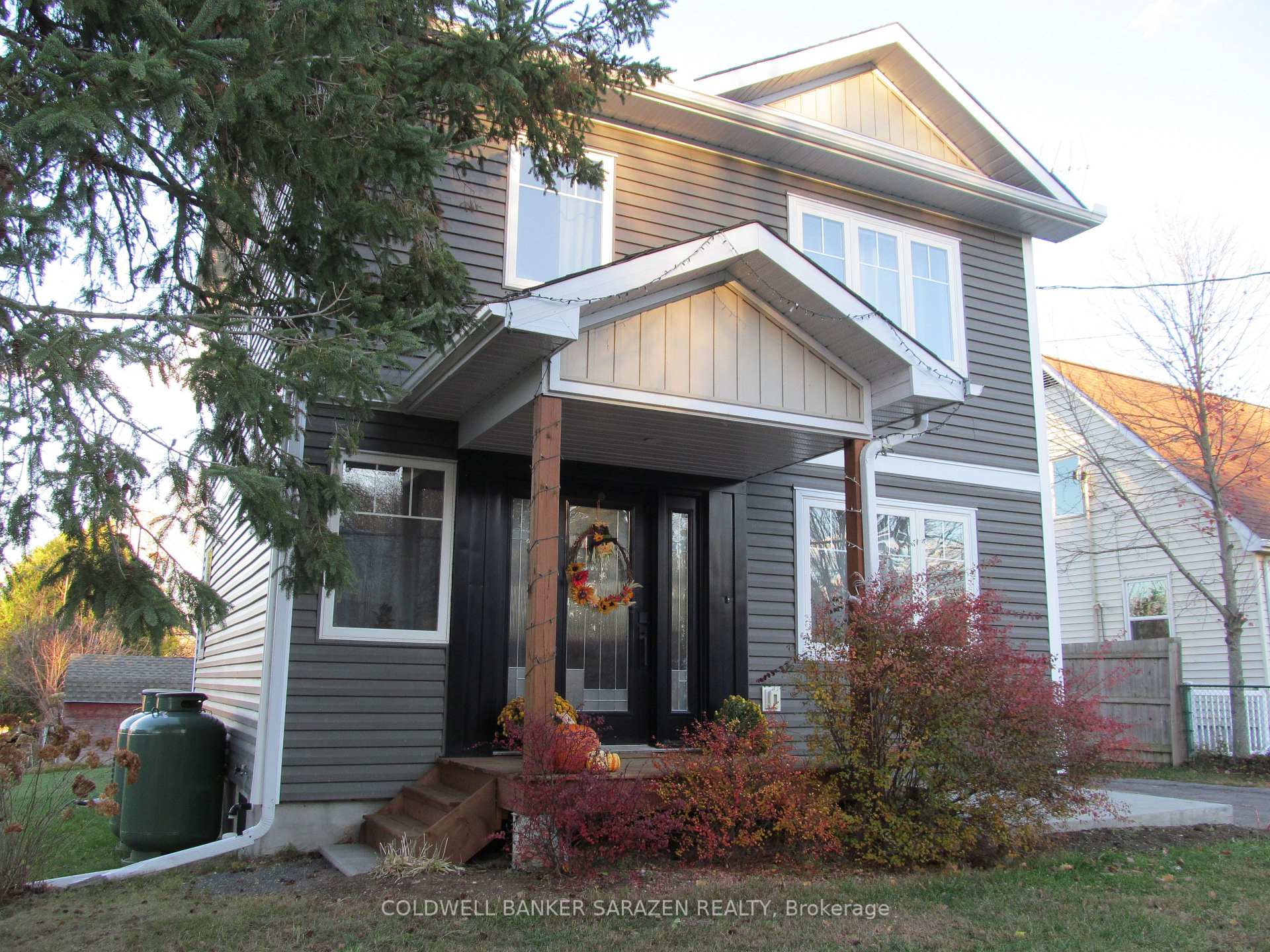 Photo 2 of 20 Burnstown Road, McNab/Braeside, Mcnab/Braeside Twps — HOMEH
