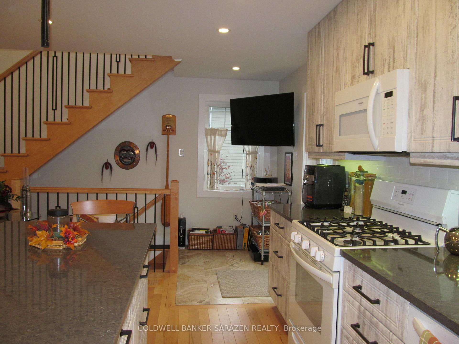 Photo 16 of 20 Burnstown Road, McNab/Braeside, Mcnab/Braeside Twps — HOMEH