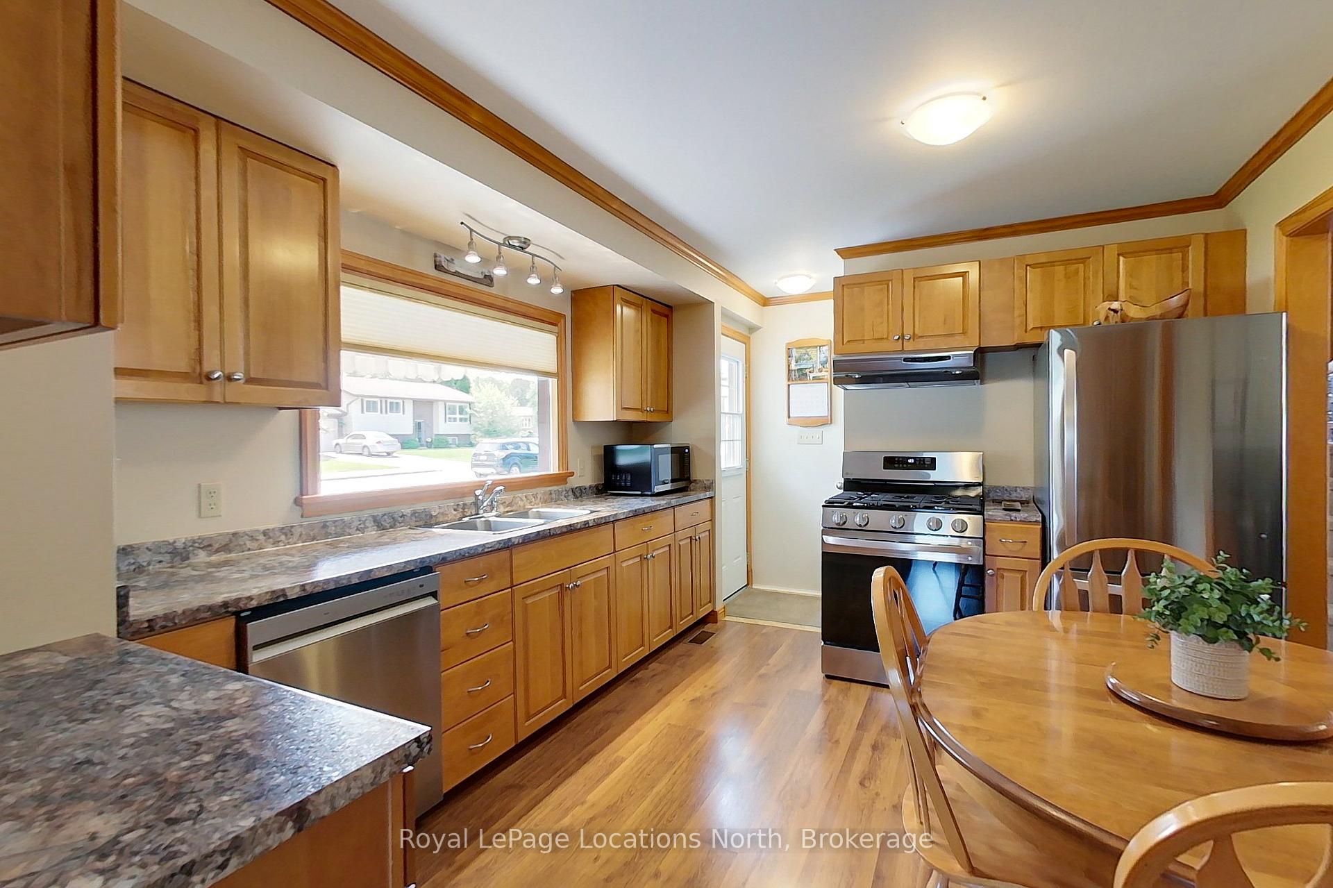 Photo 10 of 58 Union Street, Meaford — HOMEH