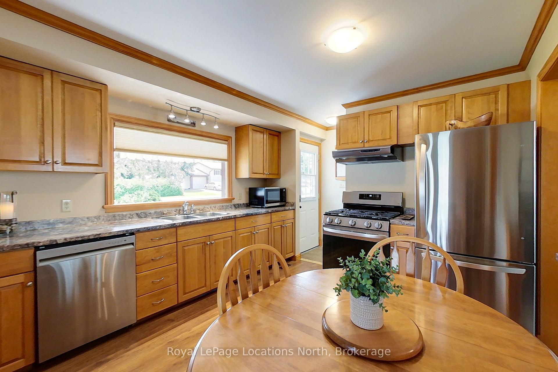 Photo 13 of 58 Union Street, Meaford — HOMEH