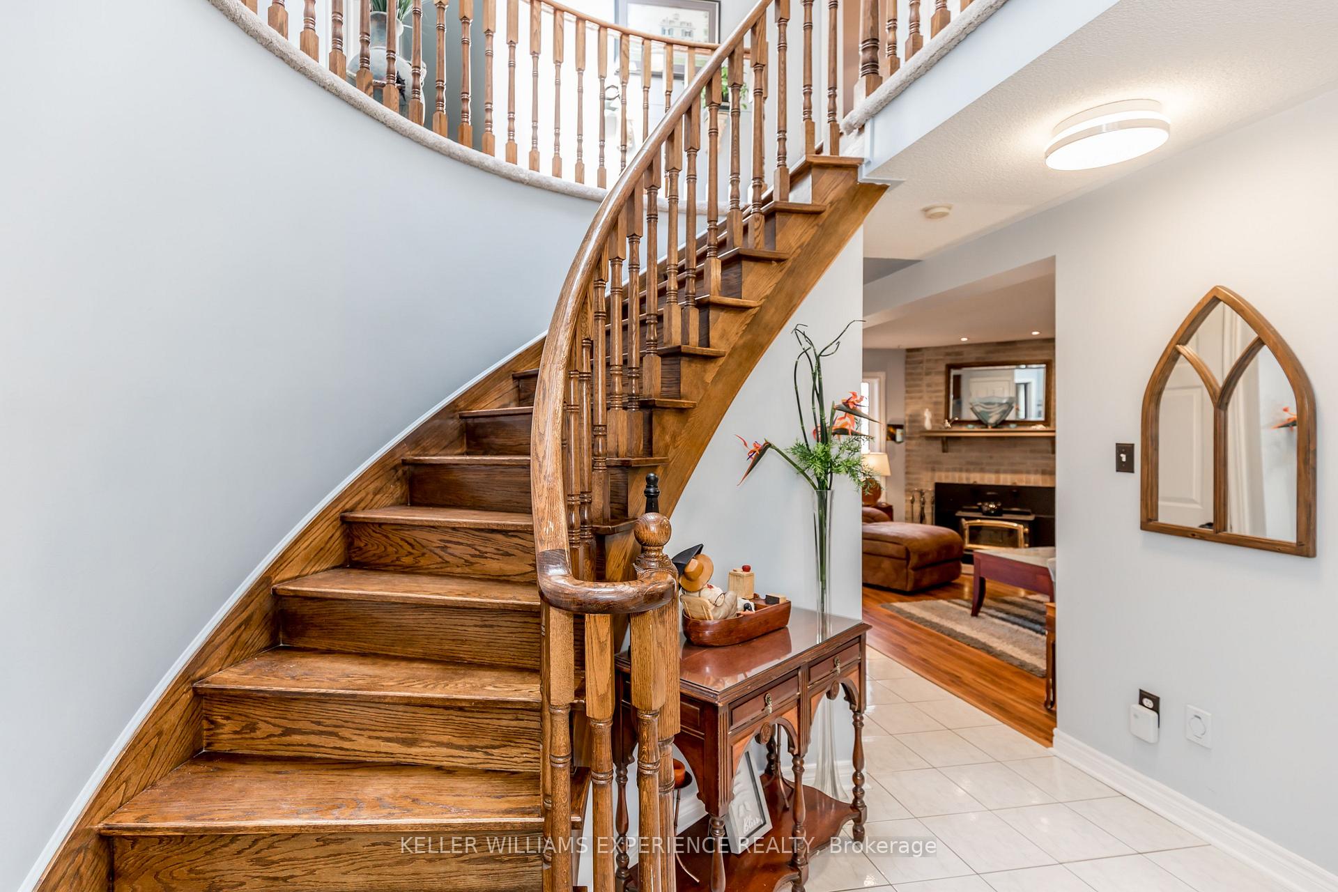 Photo 15 of 38 Bishop Drive, Barrie, Ardagh — HOMEH