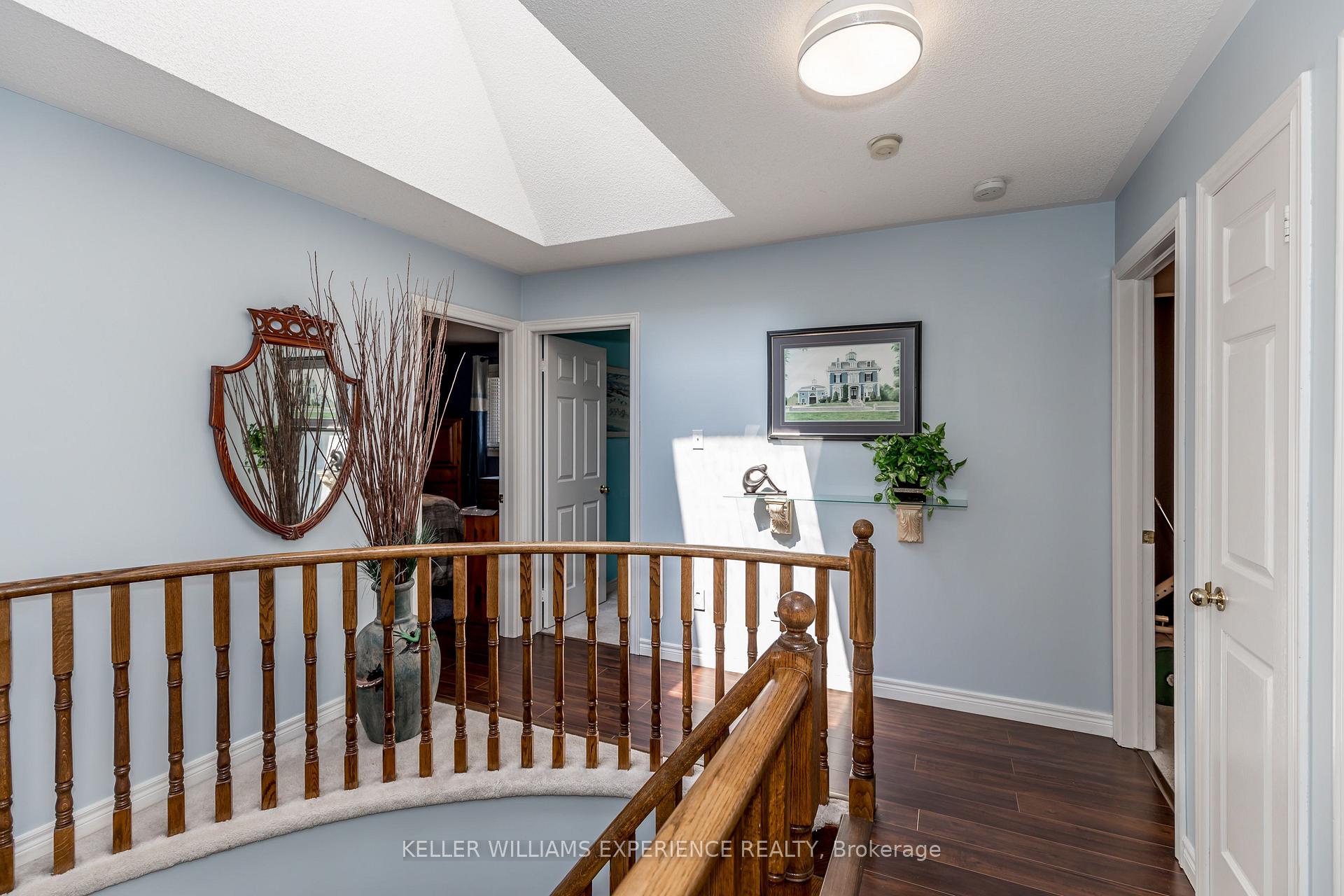 Photo 16 of 38 Bishop Drive, Barrie, Ardagh — HOMEH