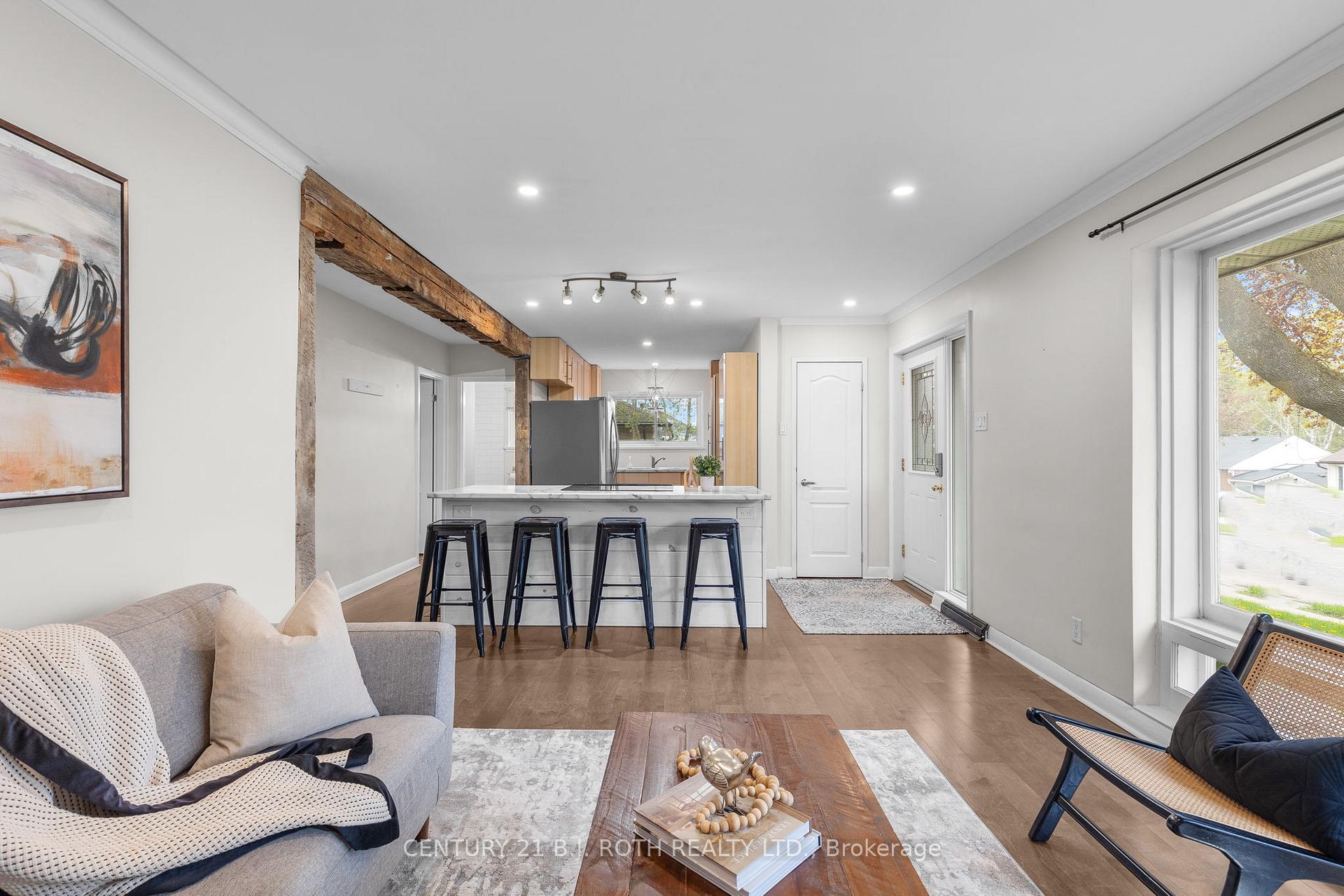Photo 7 of Unit Main Level, 243 Wellington Street E, Barrie, City Centre — HOMEH