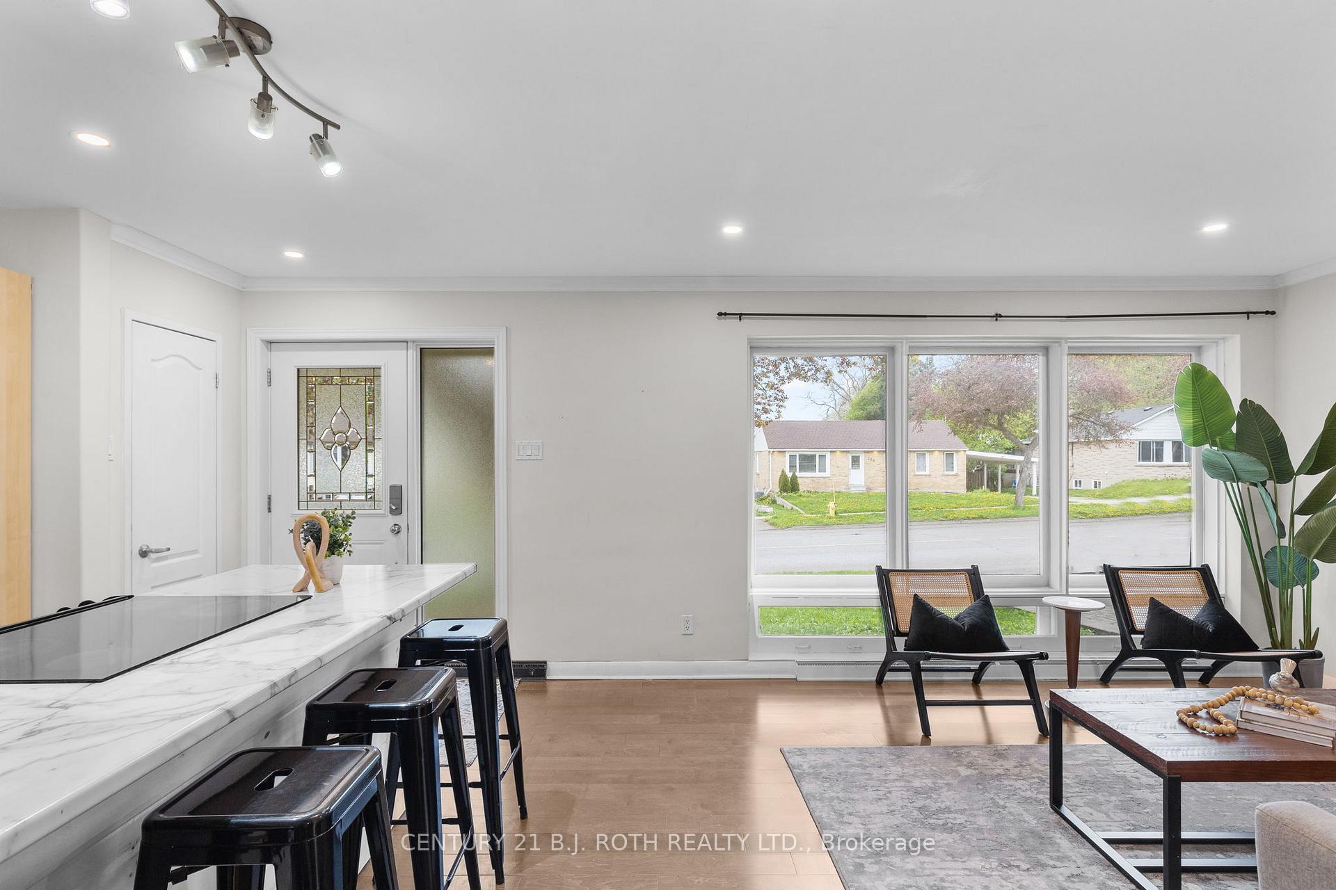 Photo 9 of Unit Main Level, 243 Wellington Street E, Barrie, City Centre — HOMEH