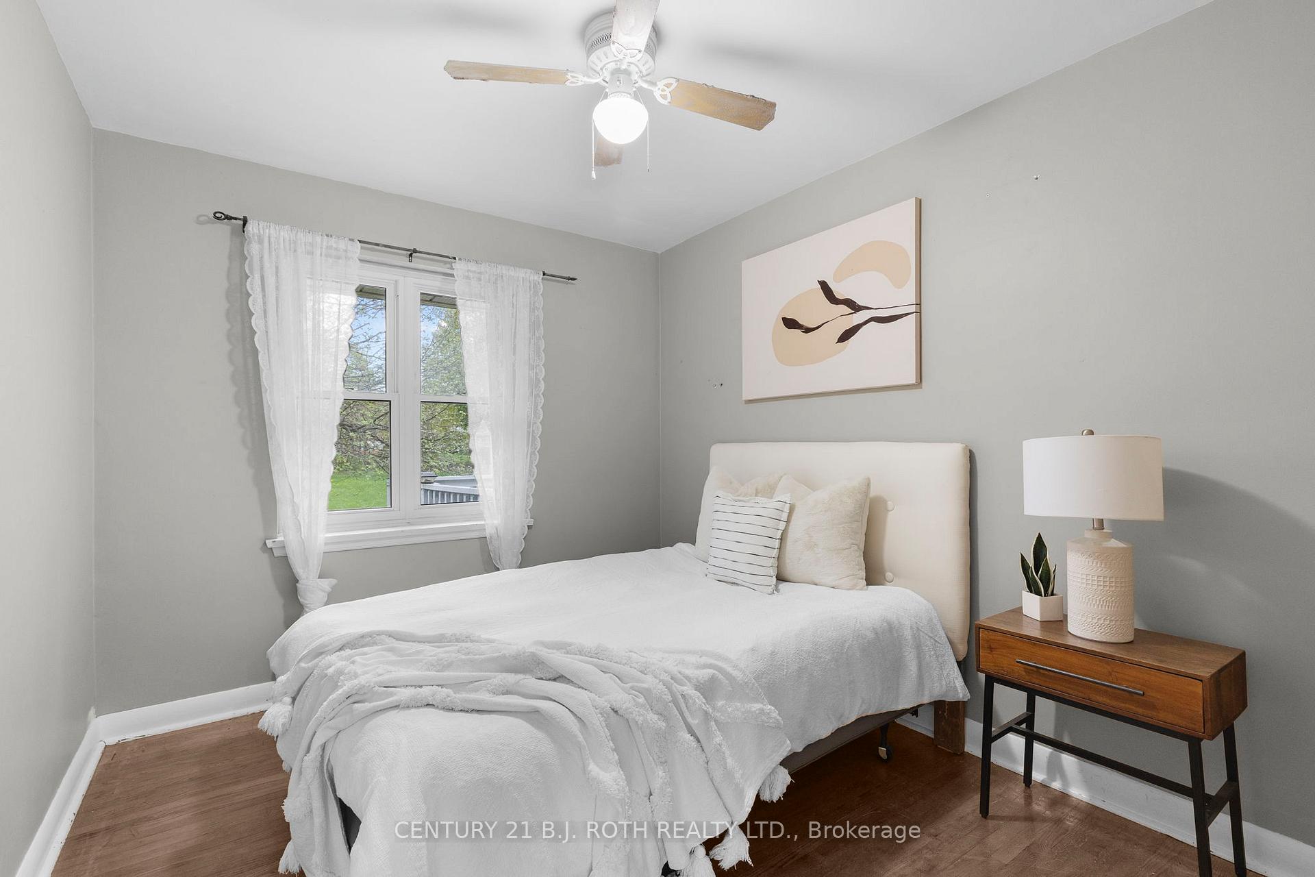 Photo 12 of Unit Main Level, 243 Wellington Street E, Barrie, City Centre — HOMEH